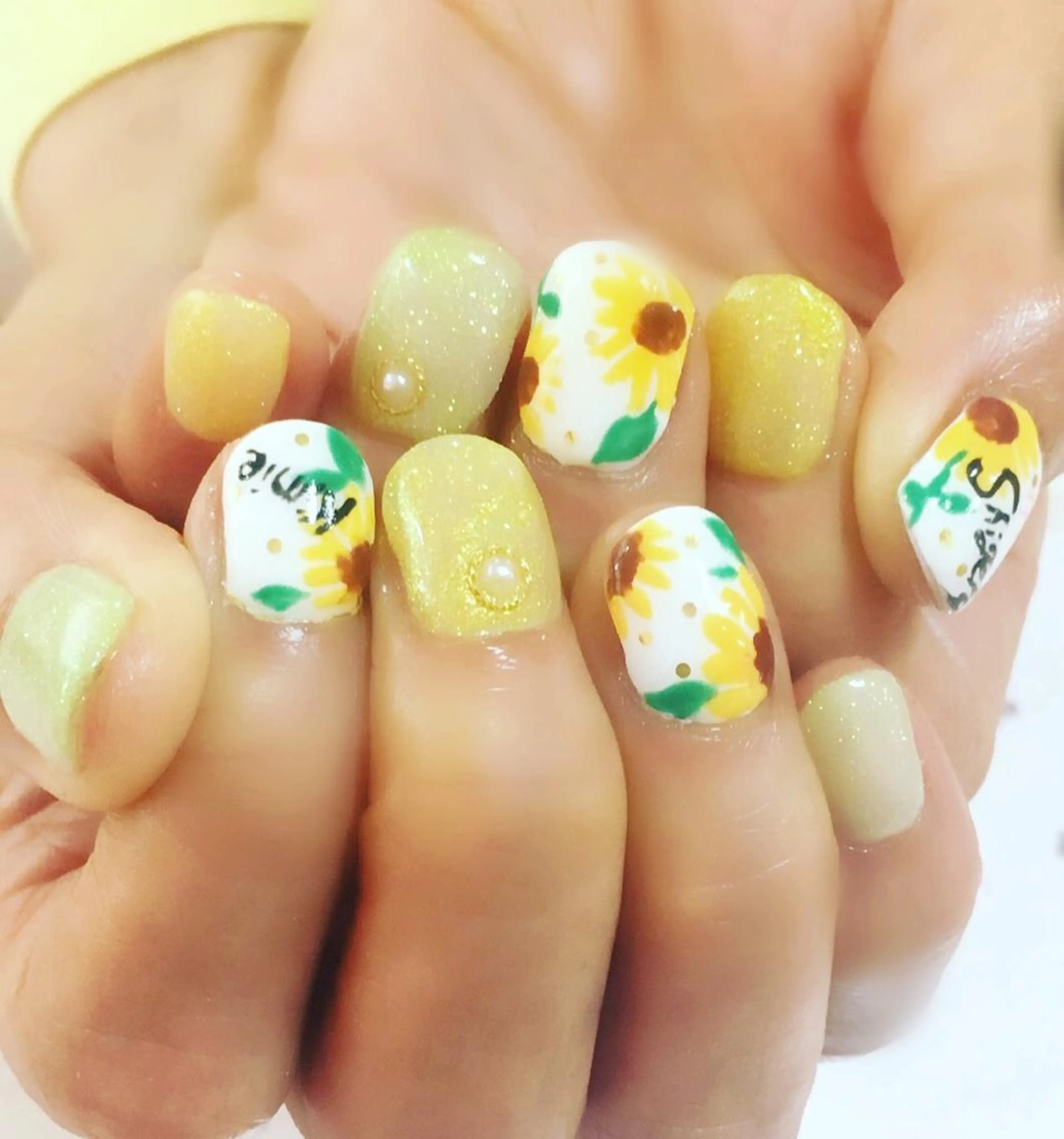 ショート カラー パーマ ヘアアレンジ メンズ キッズ ネイル マツエク・マツパ 学生（メンズ向け） 付け放題 学生 アートネイル フットネイル NAILSGOGO shibuyaのネイルデザイン