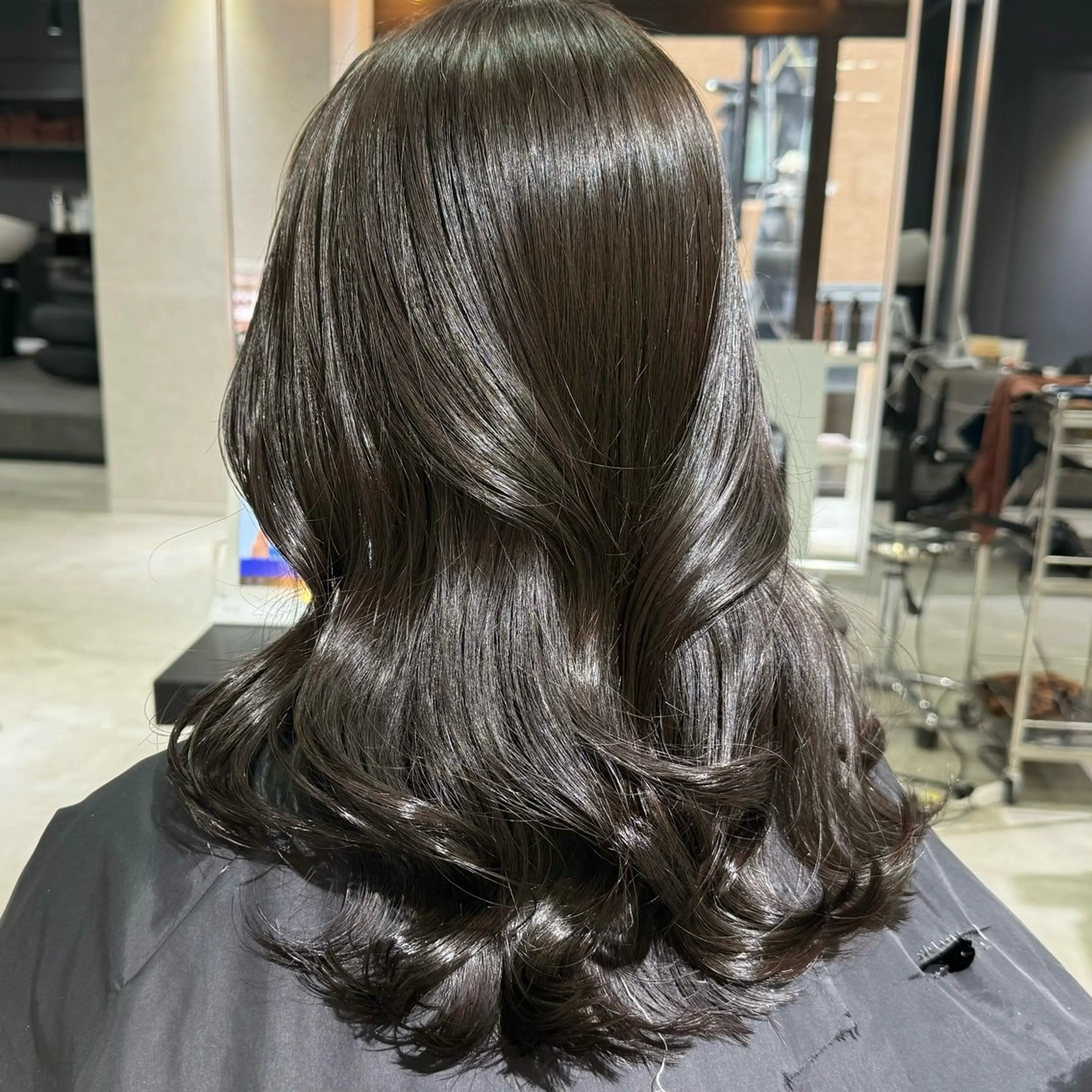 セミロング カラー ベージュカラー オリーブベージュ 髪質改善 ヘアカラー トリートメント レイヤー/暖色/ ミルクティー/マリアのヘアスタイル