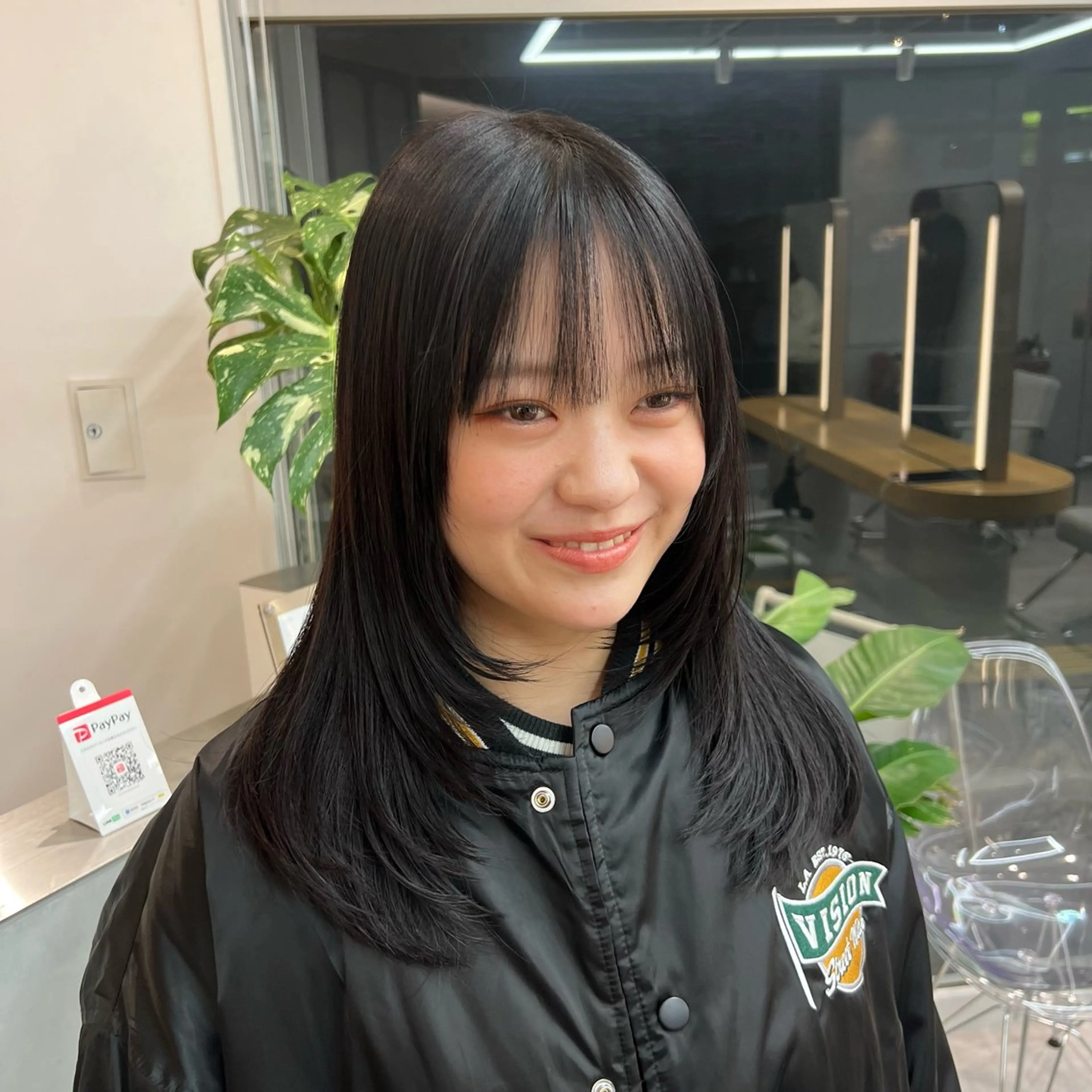 ロング カラー 黒髪 ブルーカラー ブルーブラック レイヤーカット 小森聖奈 韓国風/透明感のヘアスタイル