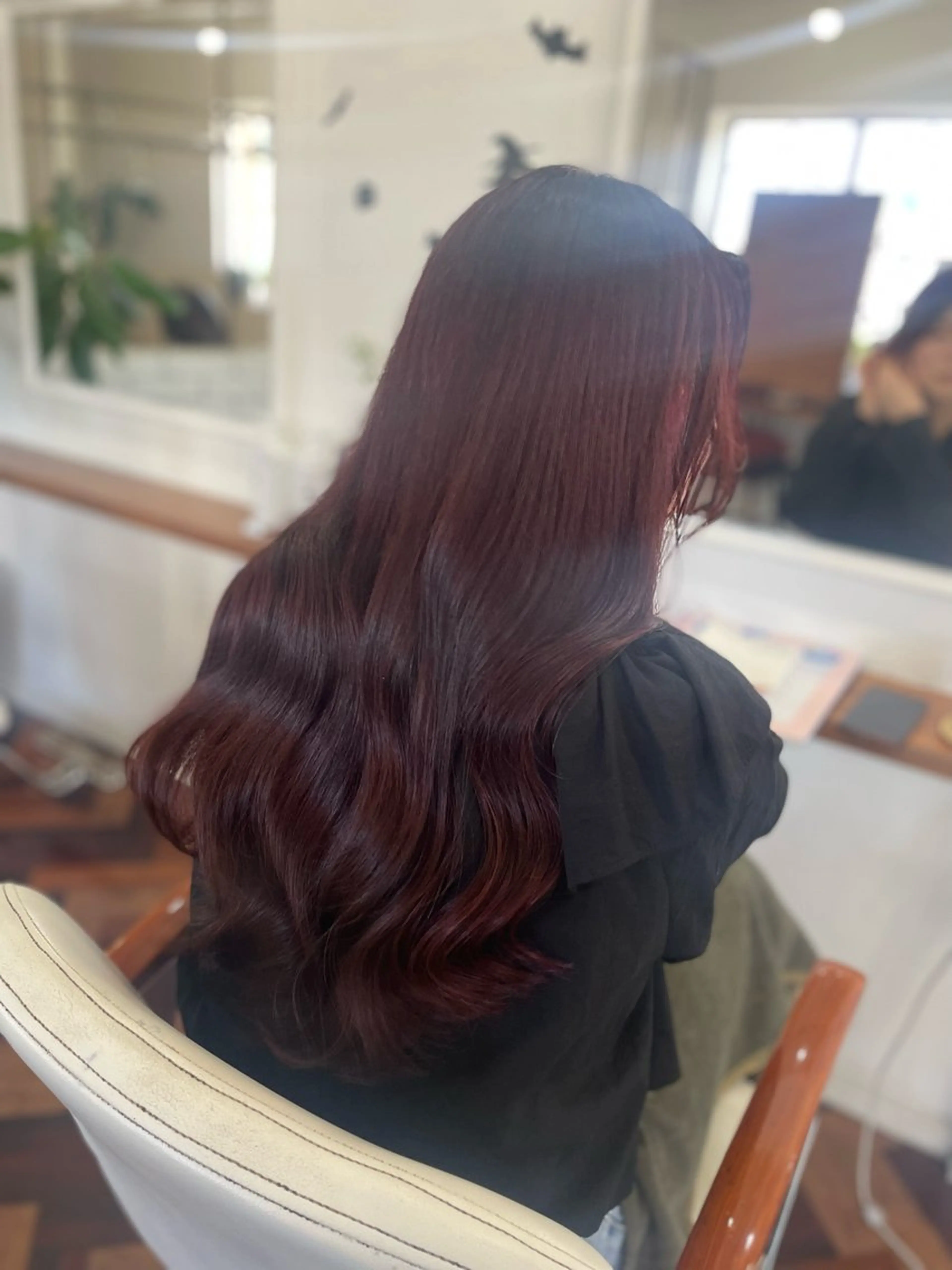 ロング カラー ブリーチ ケアブリーチ イヤリングカラー インナーカラー レッドカラー mopa所属・mopa_kaede フェミニン／艶髪のヘアスタイル