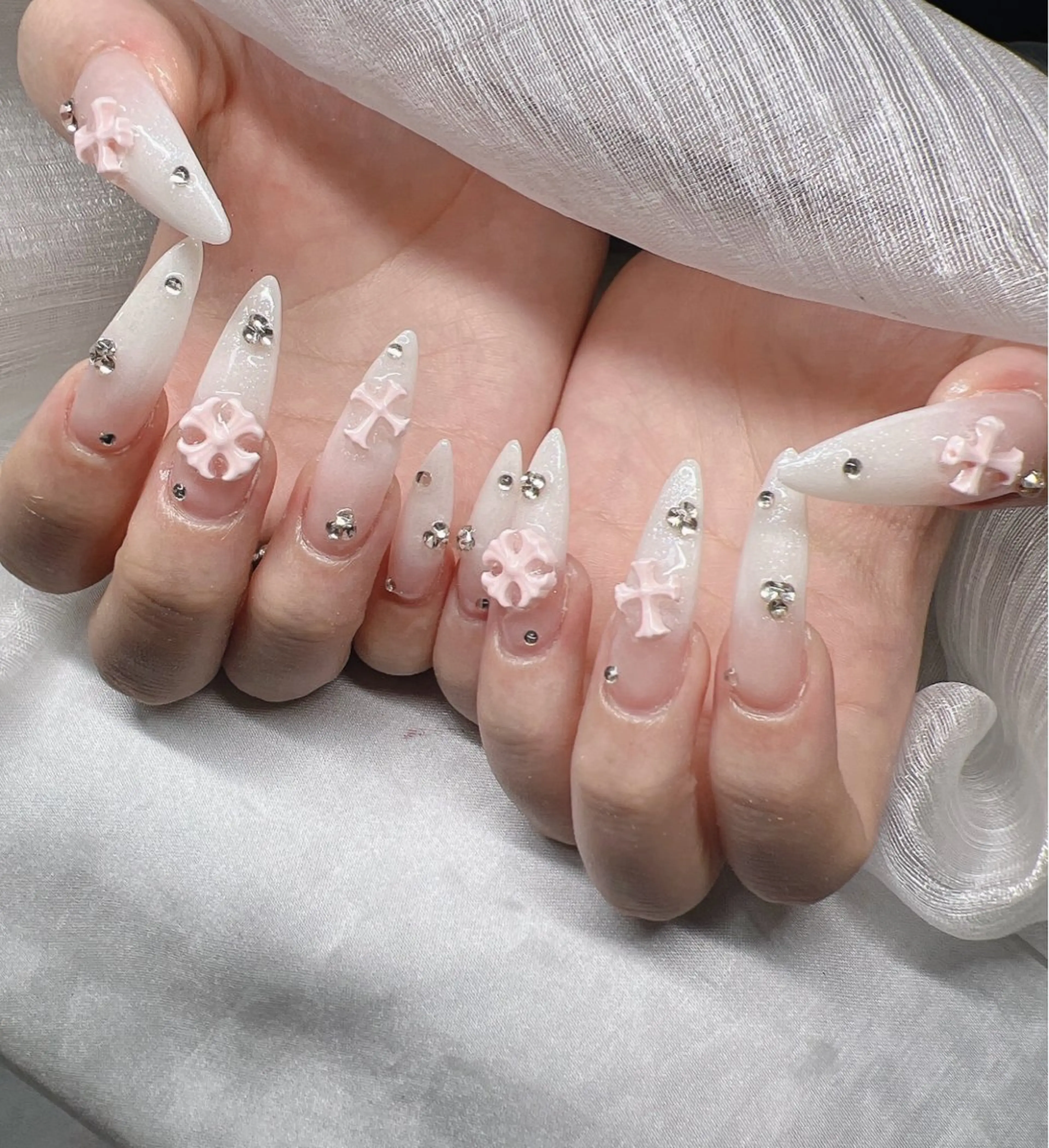 ネイル ハンドネイル Lee Nailsのネイルデザイン