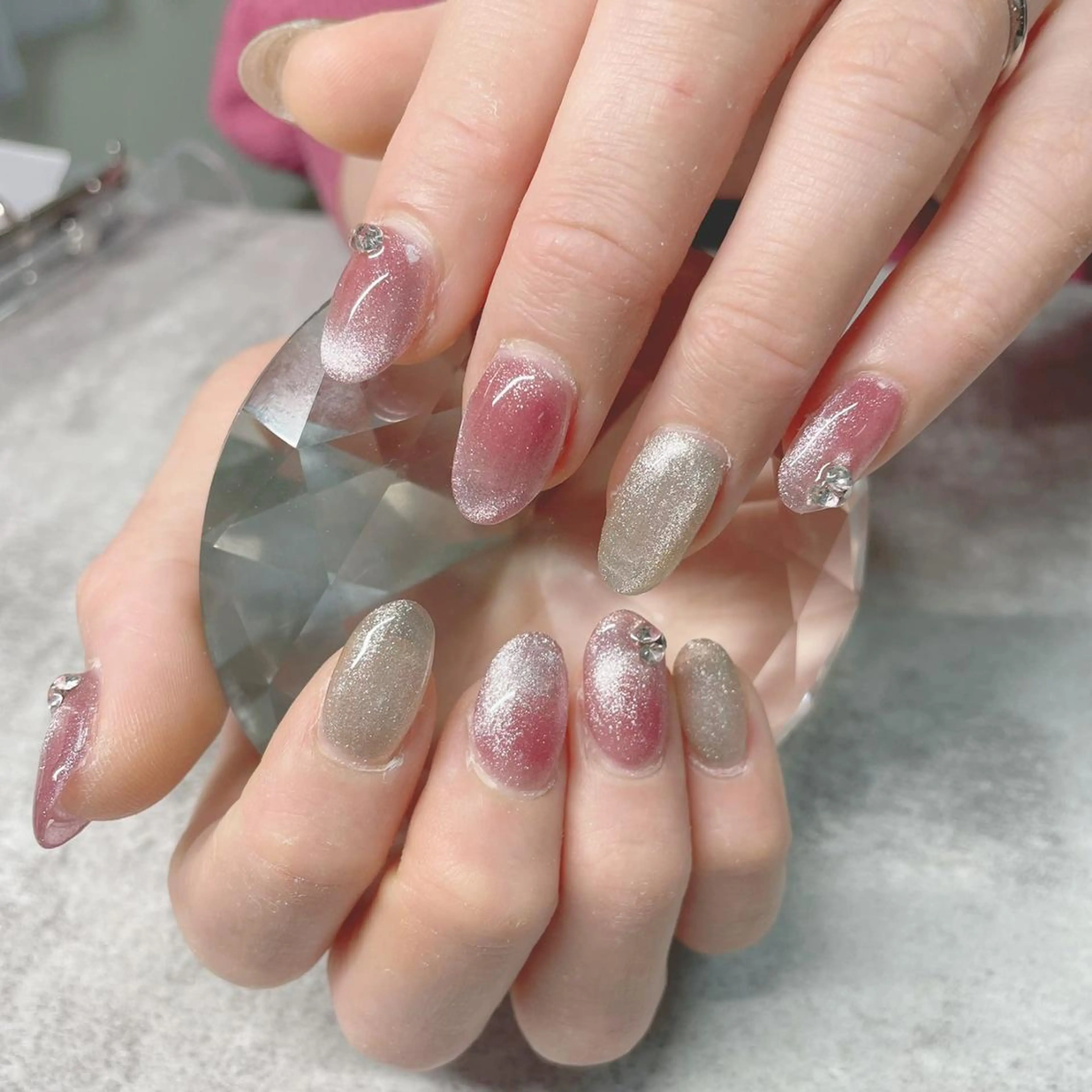 ネイル オーロラネイル ボルドー クリアネイル フラッシュネイル フットネイル Rabe nail ラーベネイルのネイルデザイン