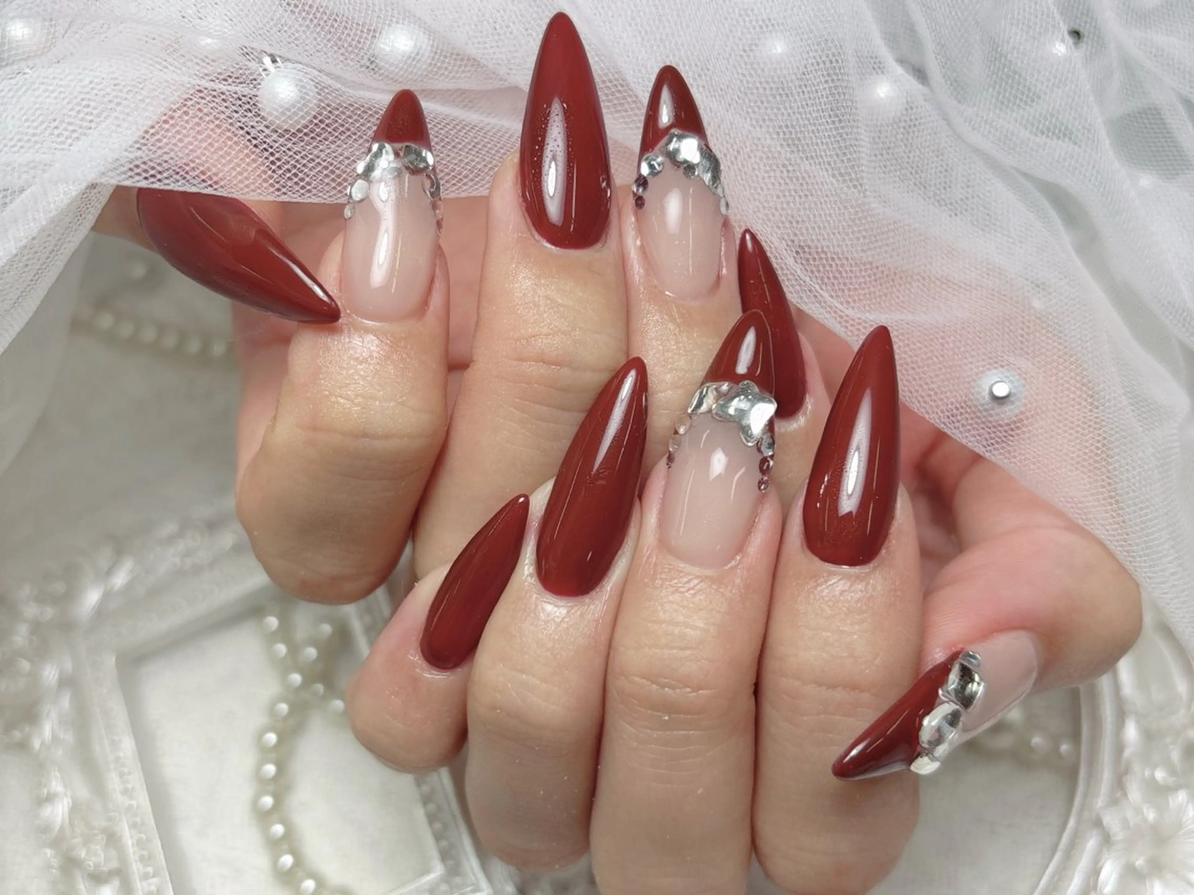 ネイル ジェルネイル 韓国ネイル マグネットネイル 持ち込み ワンカラーネイル ハンドネイル ハンドケア R1🎀Nail💕 池袋東口店のネイルデザイン