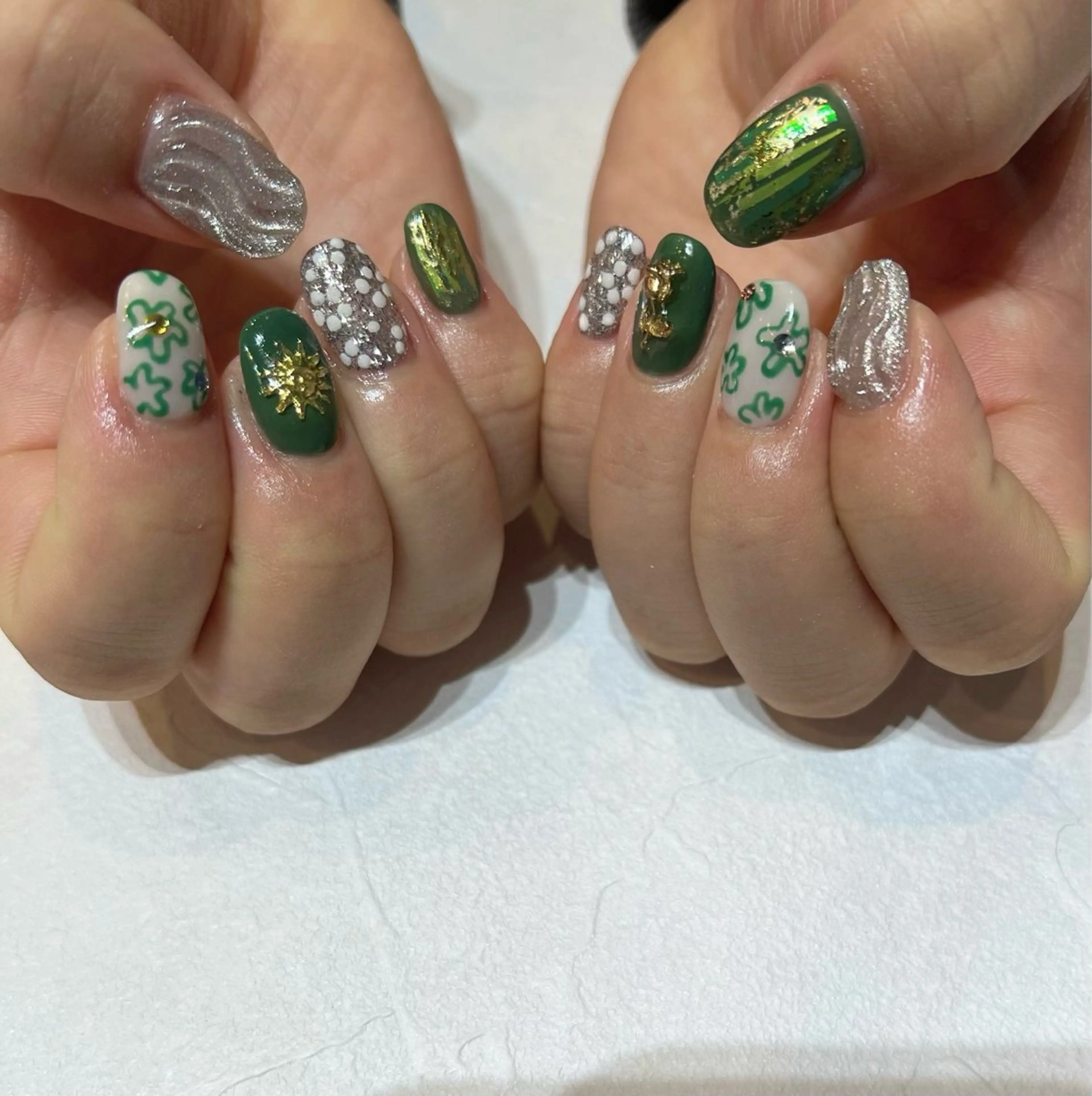ネイル nailartist lisaのネイルデザイン