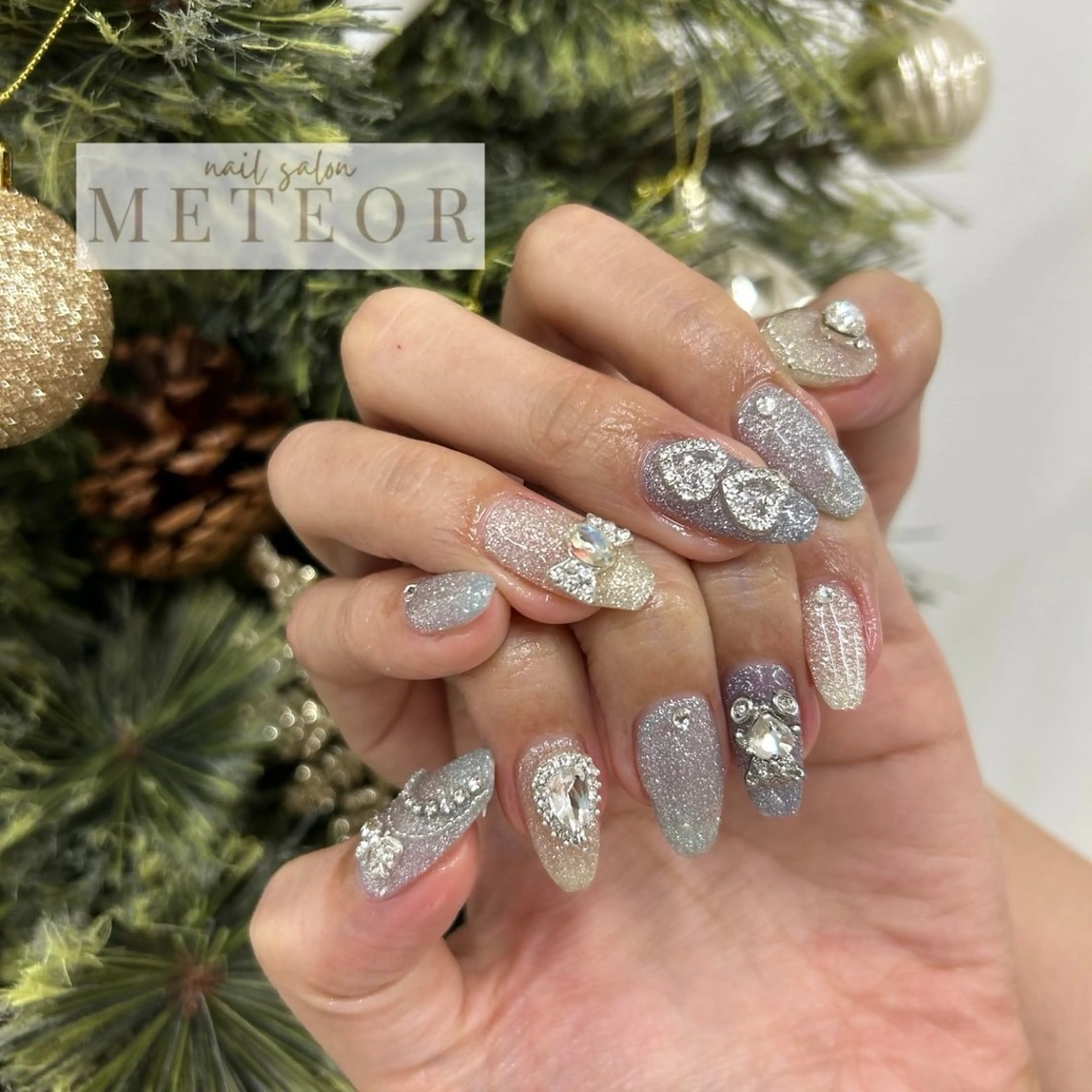 ネイル フラッシュネイル キラキラネイル ワンホンネイル 冬ネイル ハンドネイル nailsalon meteor所属・meteor staffのその他イメージ