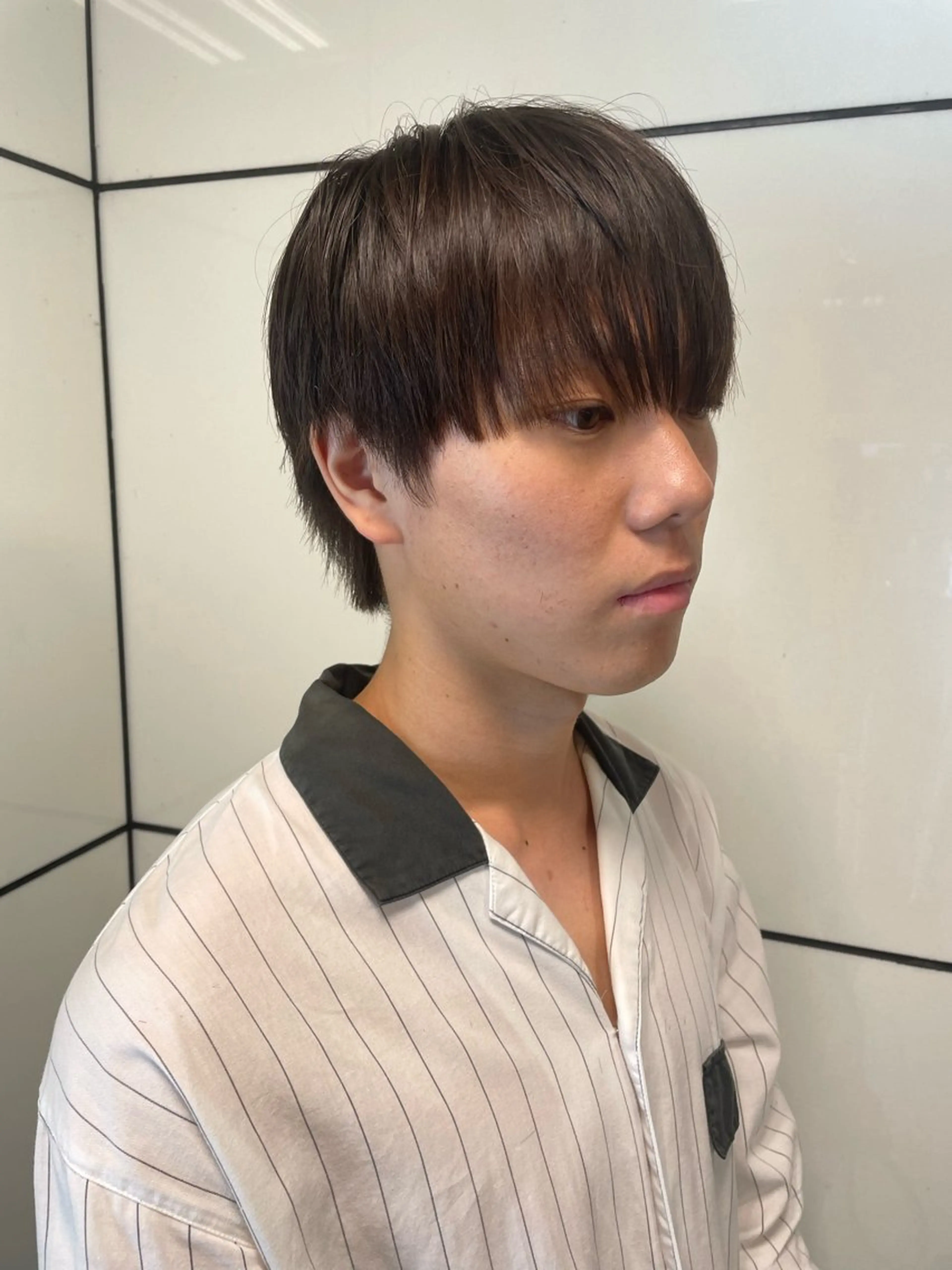 ミディアム メンズ ミディアムパーマ メンズハイトーン メンズパーマ 学生（メンズ向け） 学生 メンズ/ブリーチなし サクラ🌸のヘアスタイル