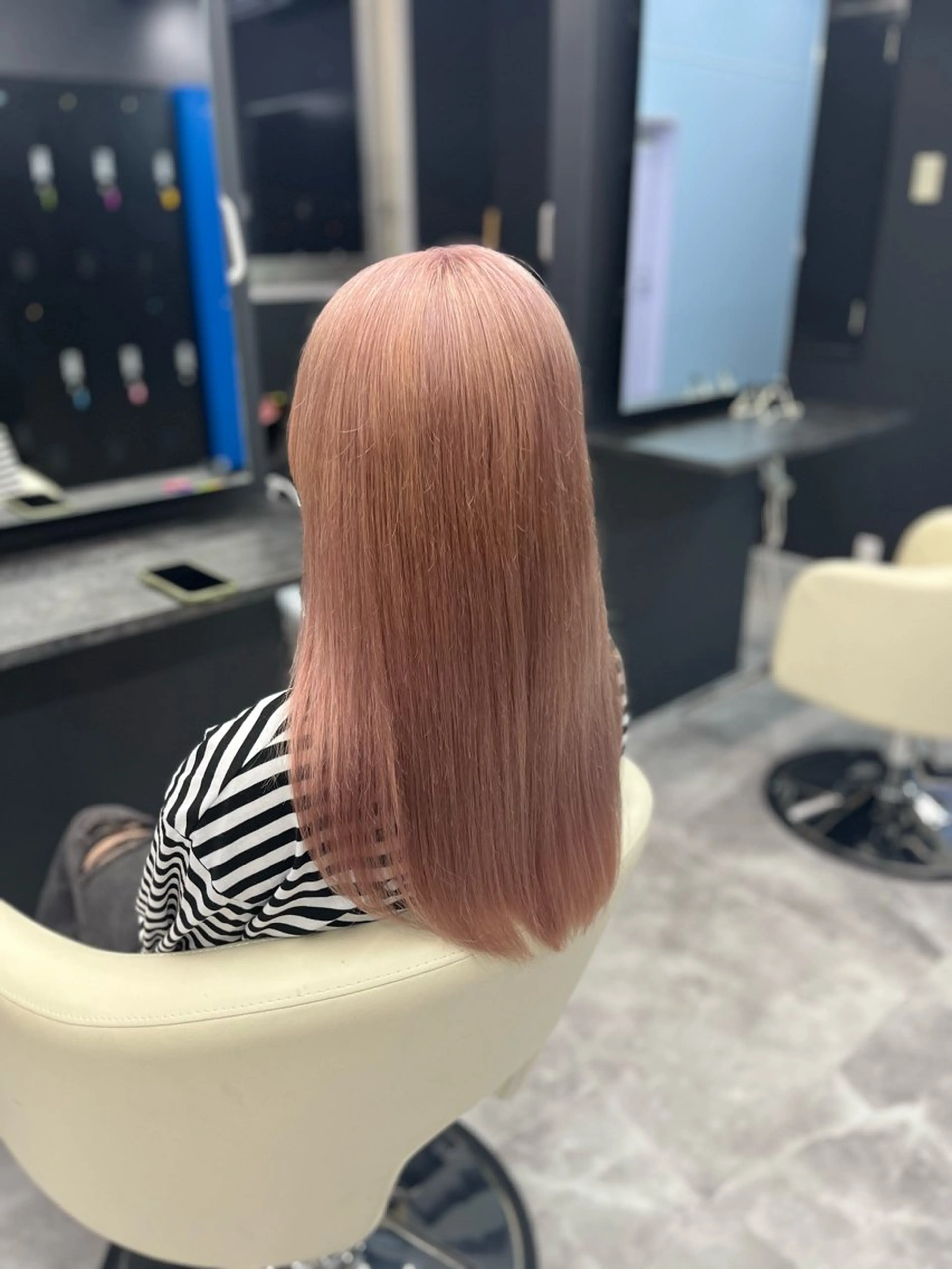 ロング カラー ベージュカラー ピンクカラー ピンクベージュ ヘアカラー トリートメント White梅田  ／ COCOのヘアスタイル