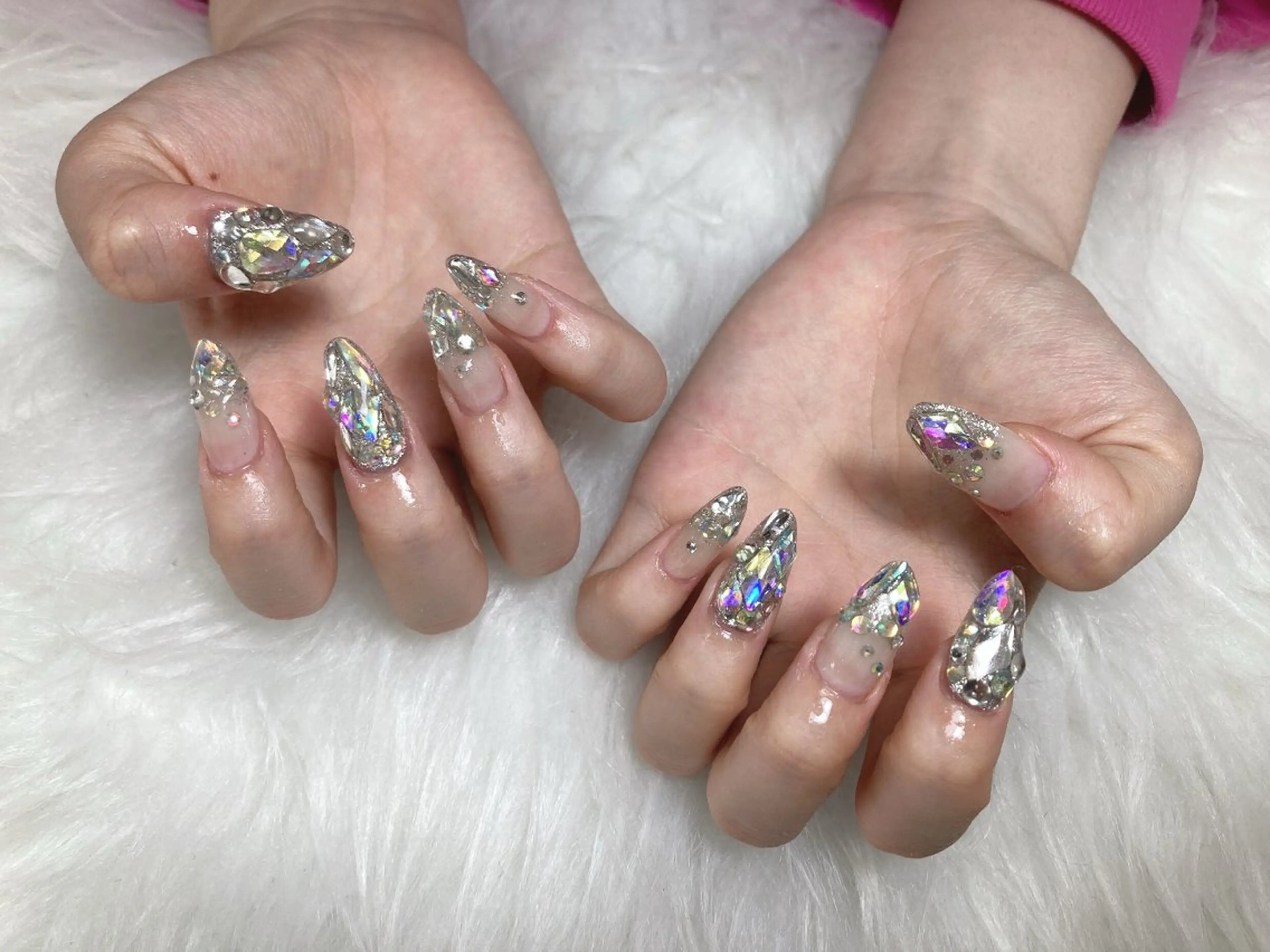 ネイル U·Mi nail salon所属・U·MI 長さ出し専門店のネイルデザイン