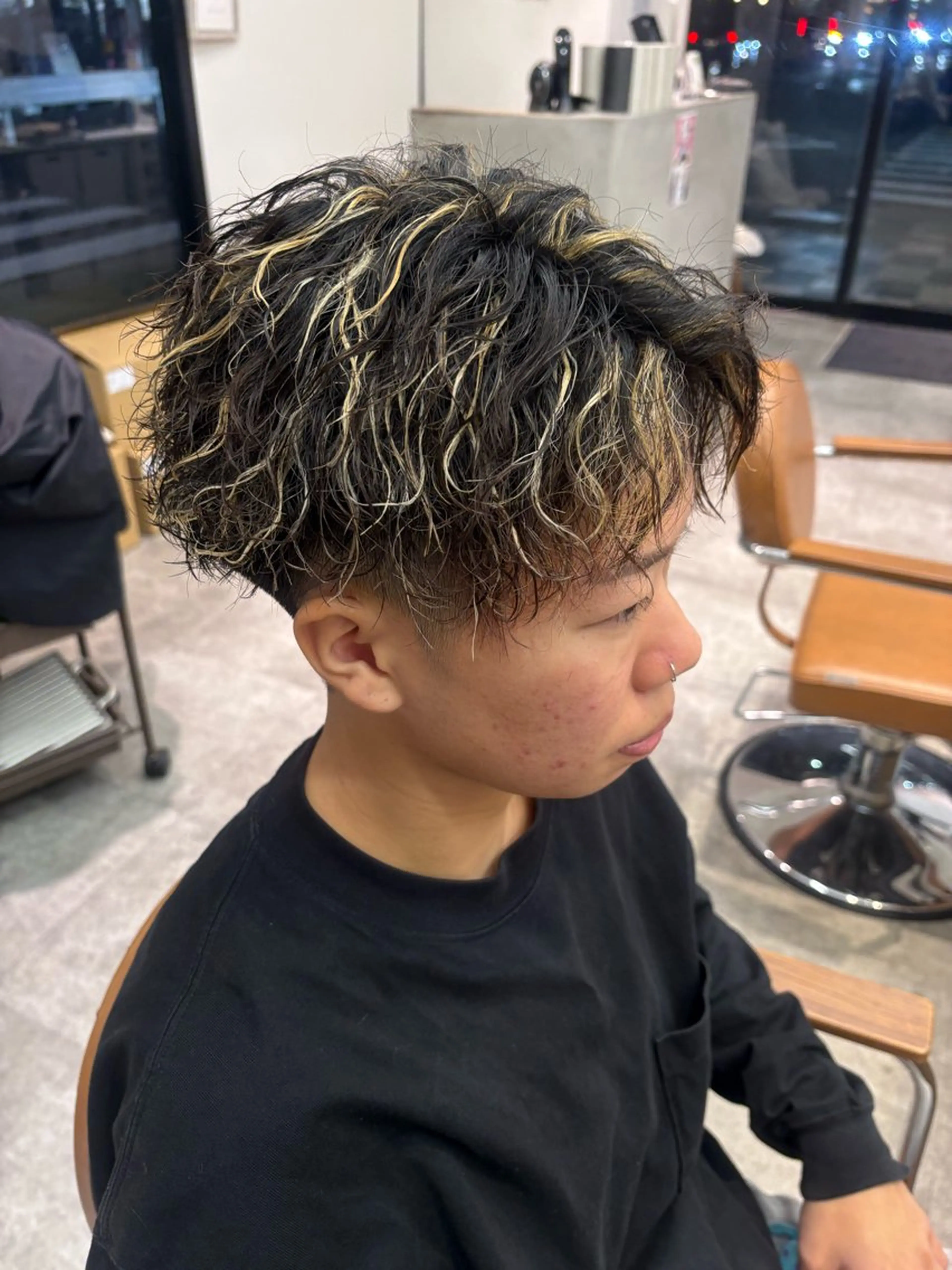 ショート カラー パーマ メンズ メンズハイライト ハイライトカラー ハイライト カット ヘアカラー パーマ 中島 耀一朗のヘアスタイル