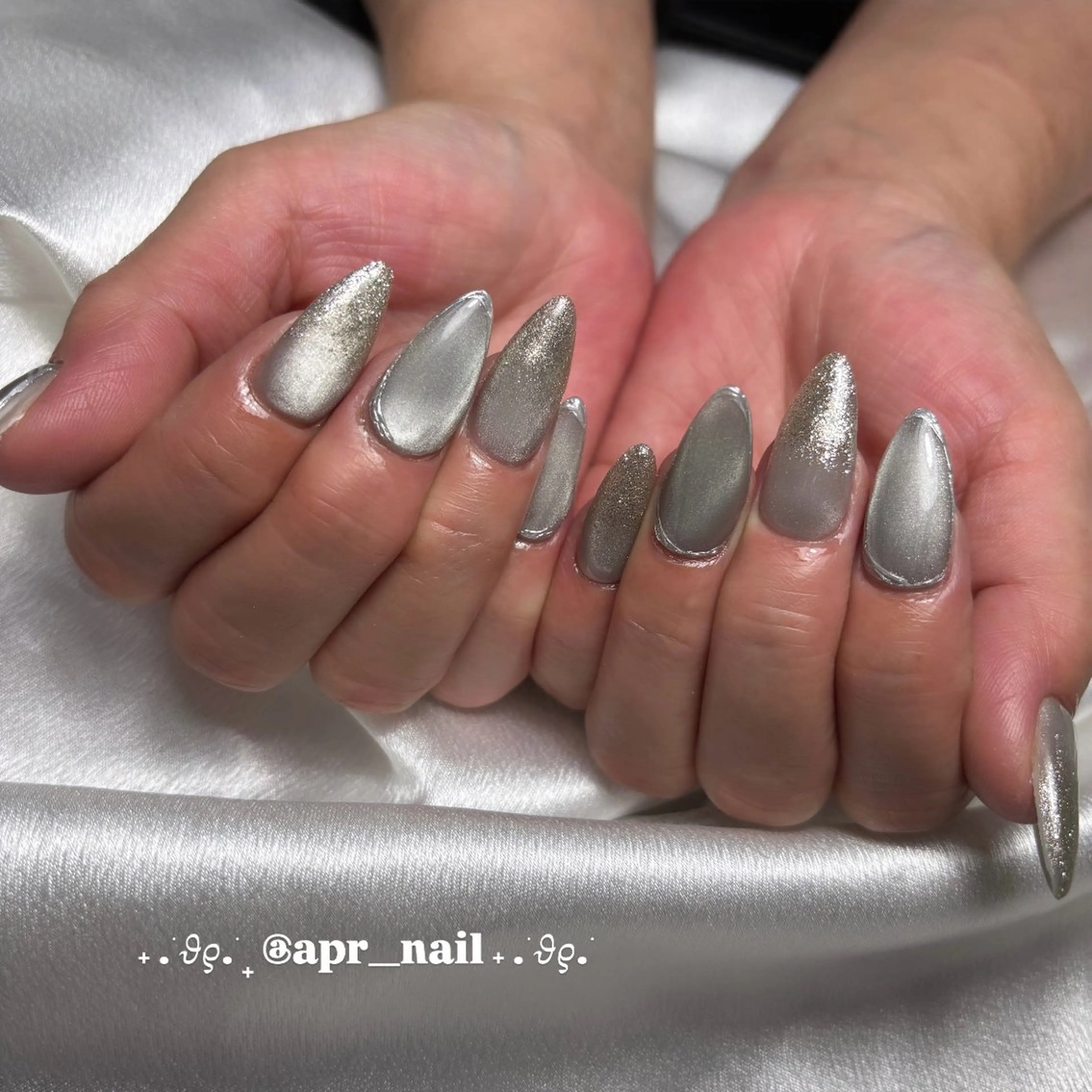 ネイル マグネットネイル ハンドネイル Nailsalon apricotのネイルデザイン