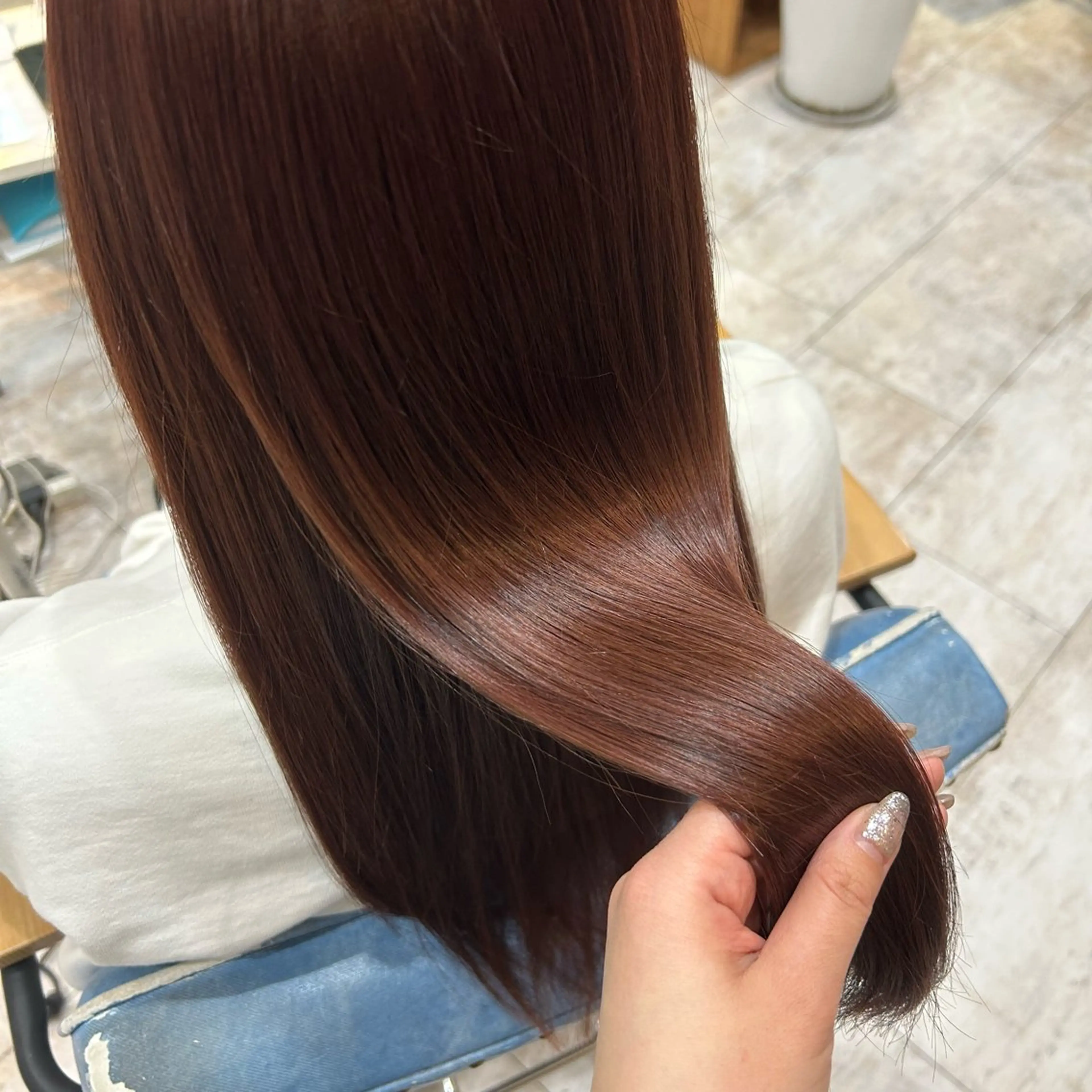 セミロング カラー ヘアカラー トリートメント 🫧透け感⋆艶髪💎 山口アヤカのヘアスタイル