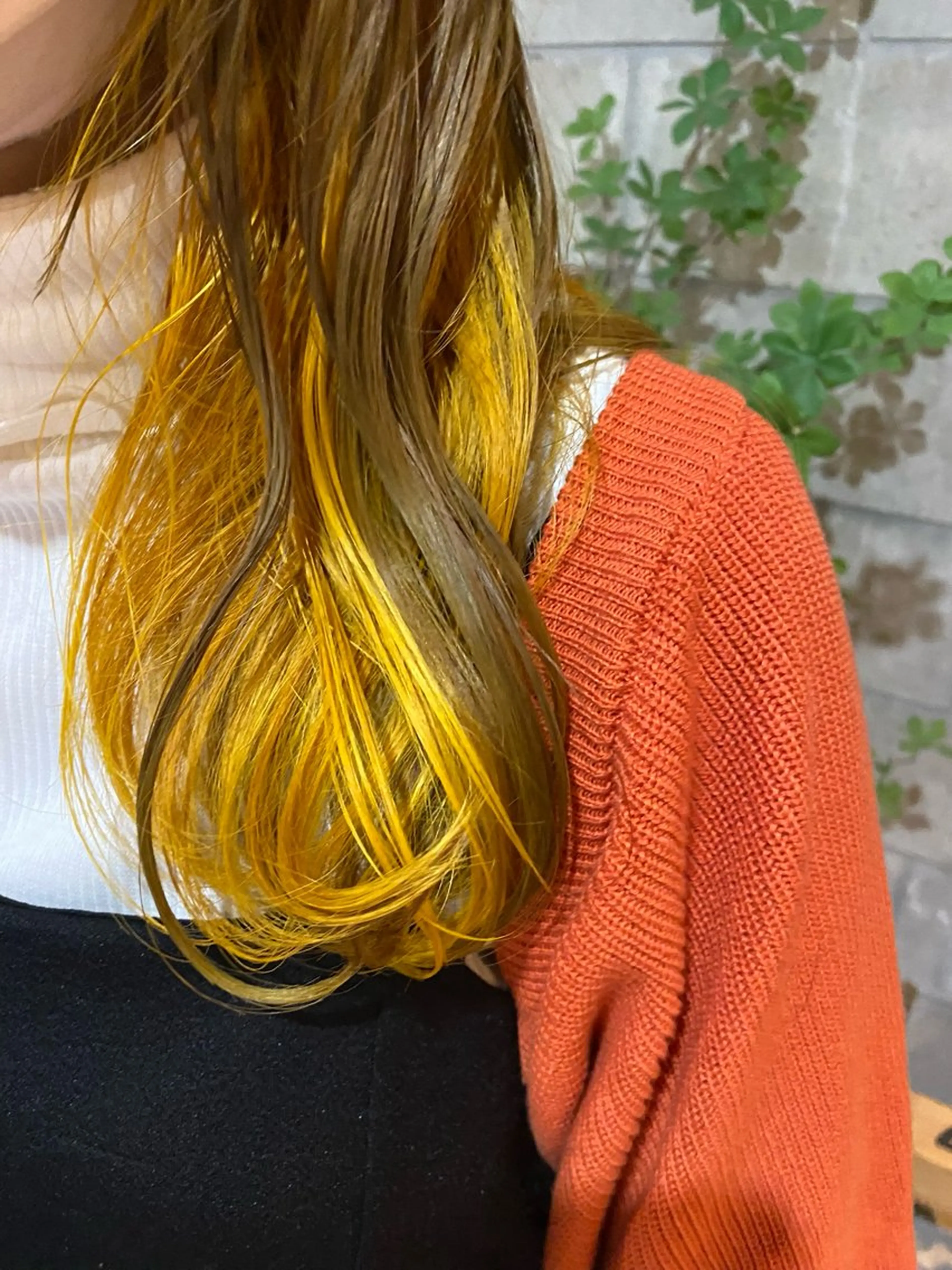 ミディアム イエローカラー 艶髪・透明感カラー・ 韓国ヘア・Yuriのヘアスタイル