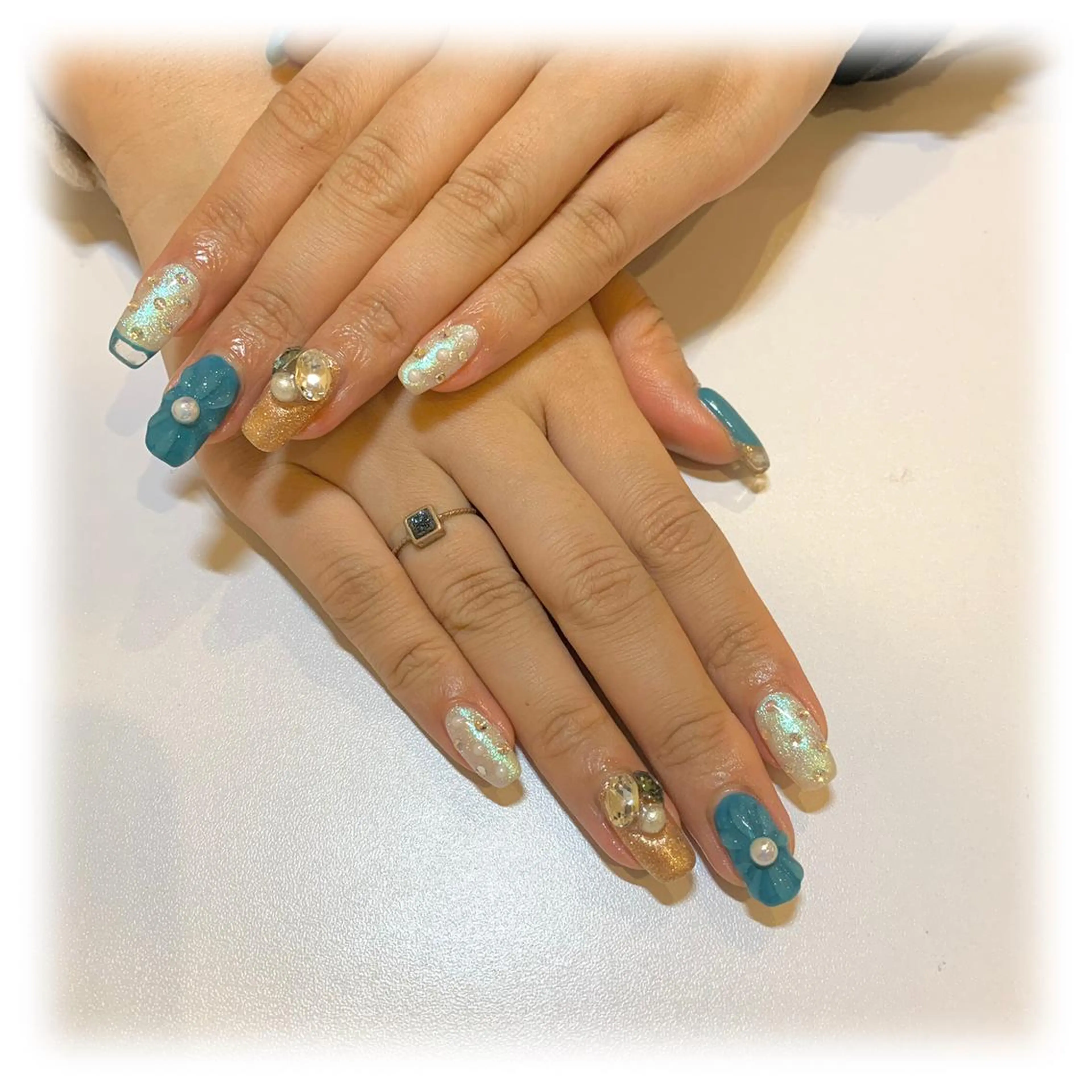 ネイル オーロラネイル クリアネイル フレンチネイル ラメ(グリッター) ストーンネイル ui nailのネイルデザイン