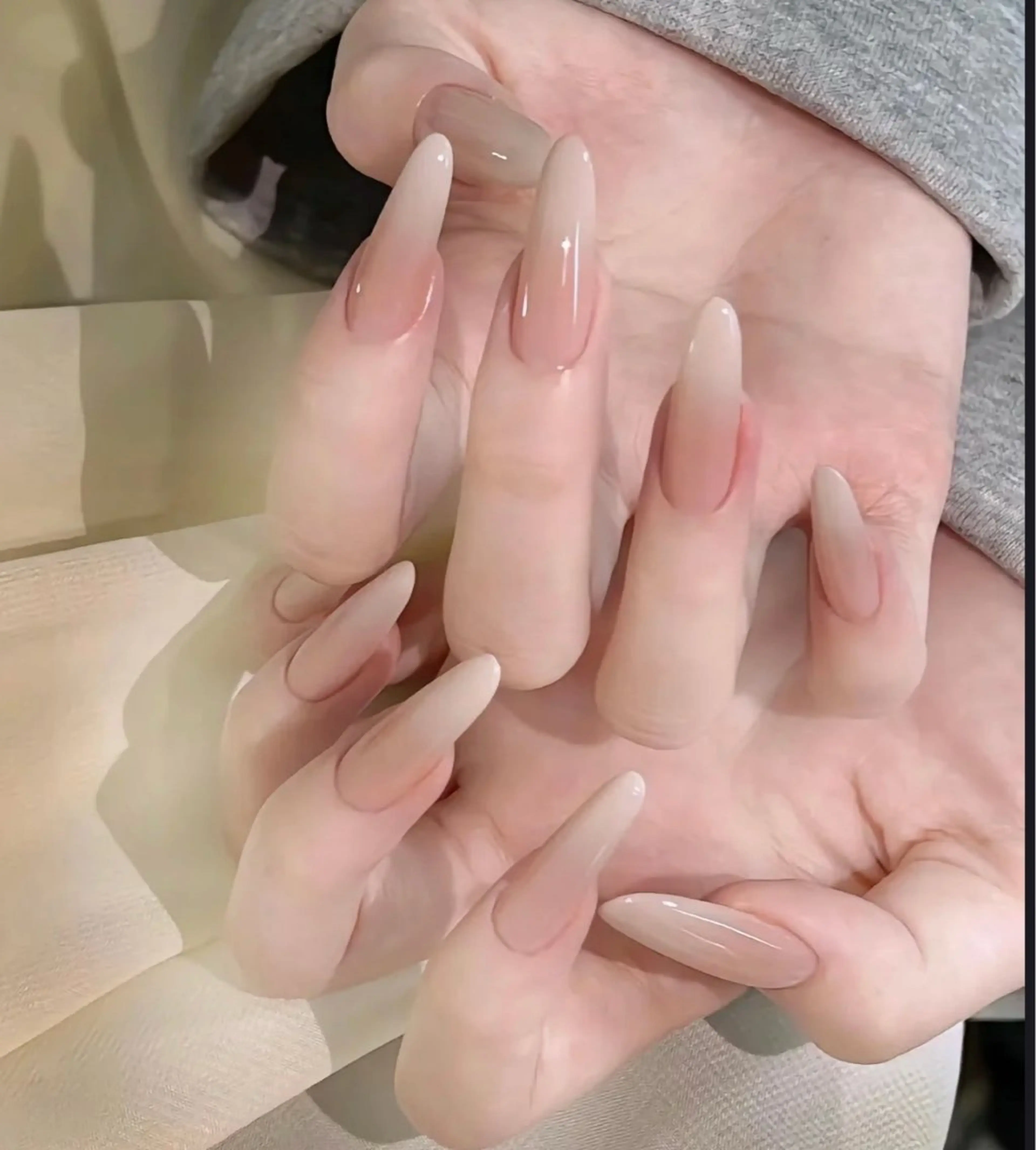 ネイル 長さ出し フレンチネイル ジェルネイル 韓国ネイル マグネットネイル ハンドネイル Sun Nail 池袋のエステ・リラクイメージ