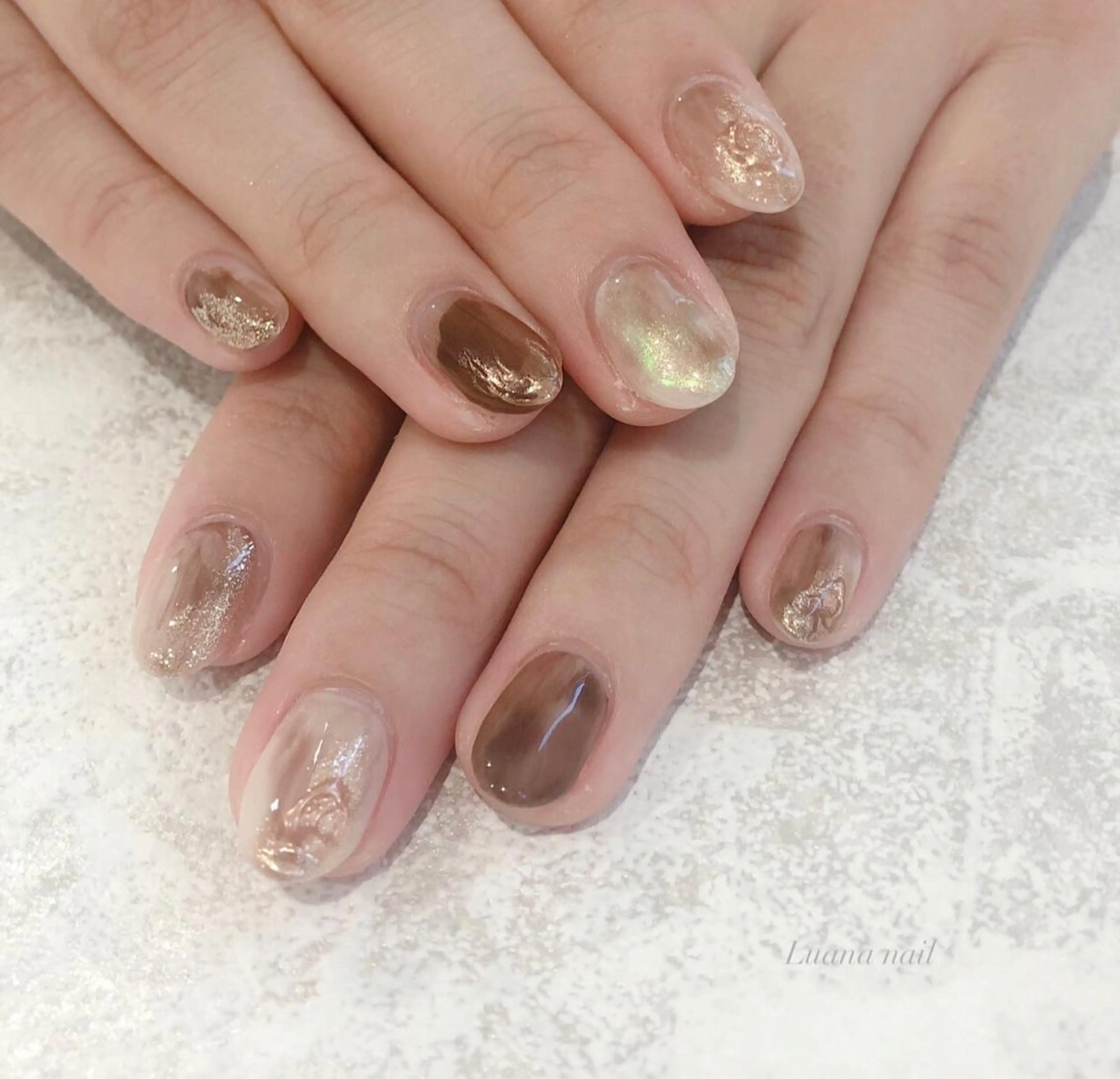 ミディアム キッズ ネイル オーロラネイル ミラーネイル ニュアンスネイル Luana nail (ルアナネイル)のネイルデザイン