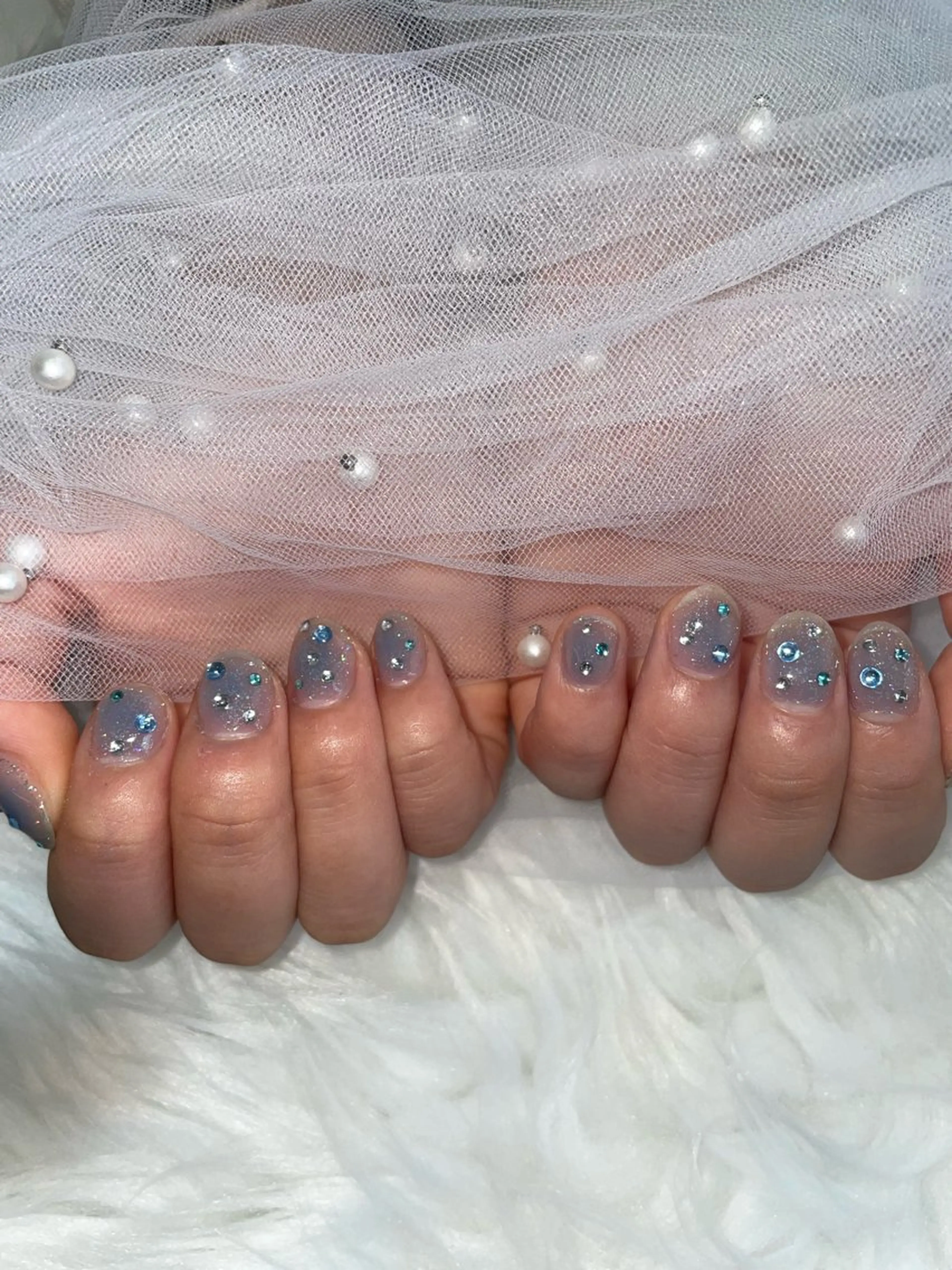 ネイル ブルー チークネイル フラッシュネイル ハンドネイル e-up by boss所属・e-up nail Arisaのネイルデザイン
