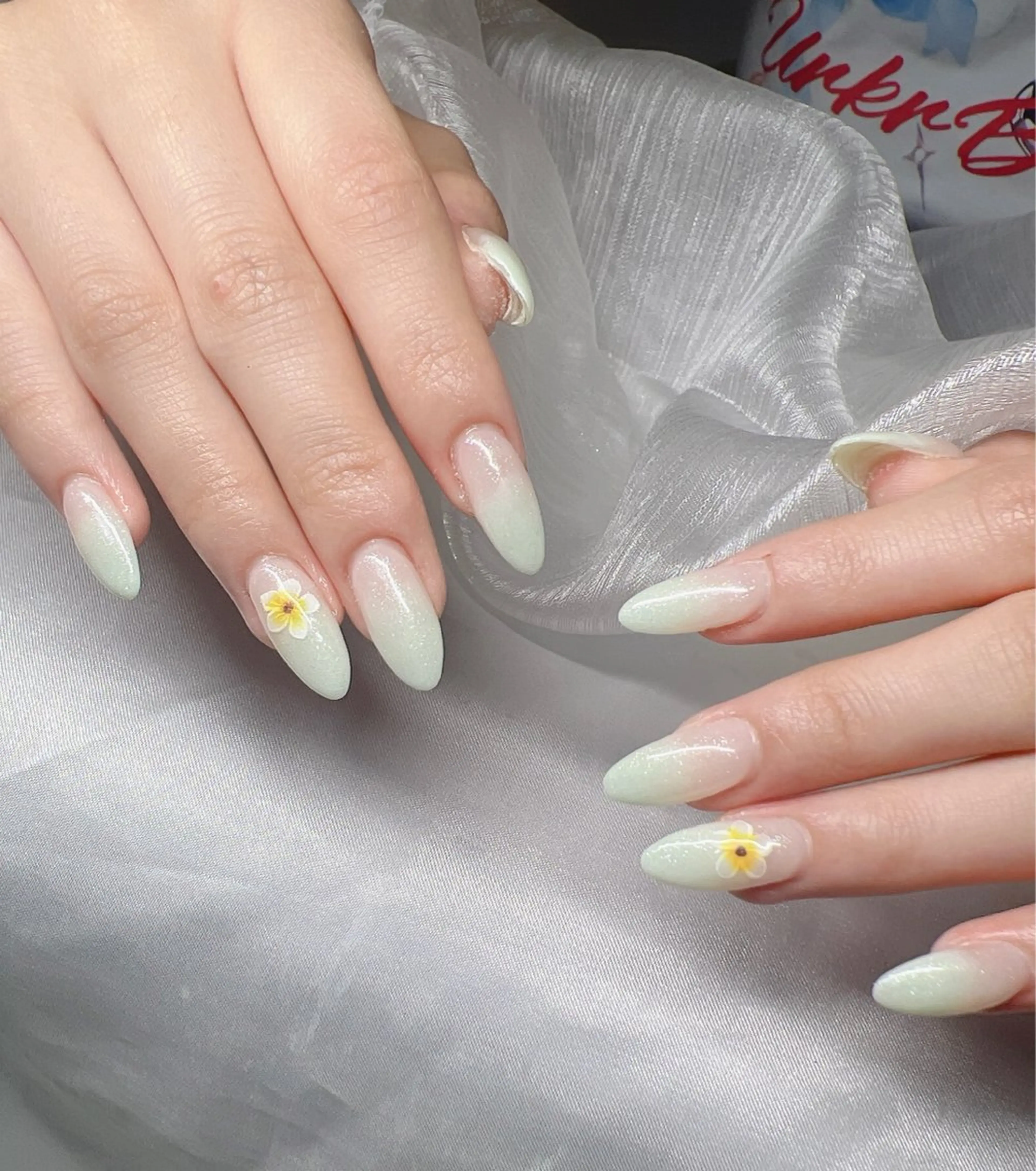 ネイル 長さ出し グラデーション 卒業式 キラキラネイル マグネットネイル ハンドネイル Lee Nailsのネイルデザイン