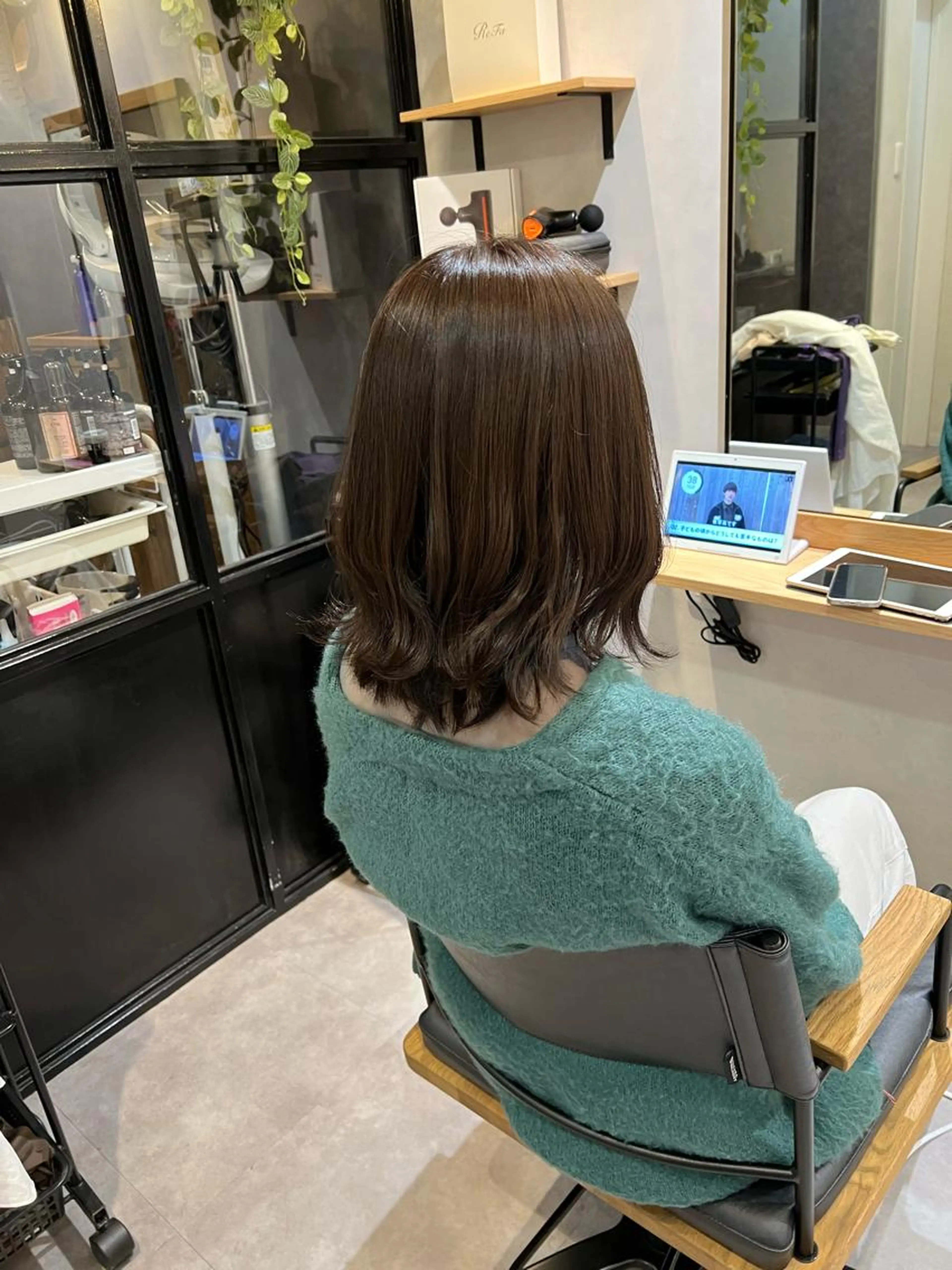 〈女性限定・ウルフヘアー〉カット➕シャンプー　(営業時間中は1100円)  営業後は0円の写真