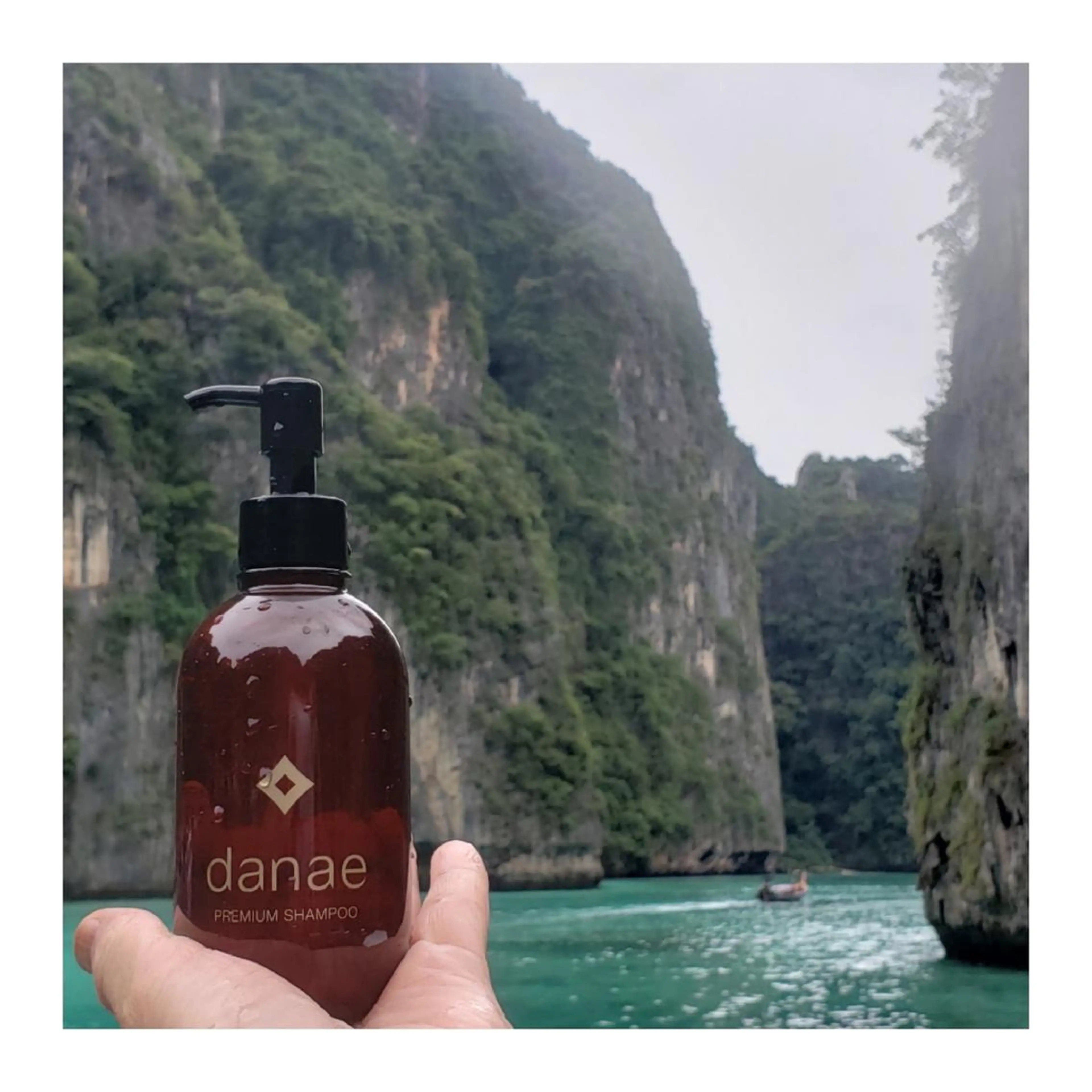 セミロング カラー ブルーカラー トリートメント 髪の病院ルーミールーム所属・髪の病院  ルーミールームのヘアスタイル