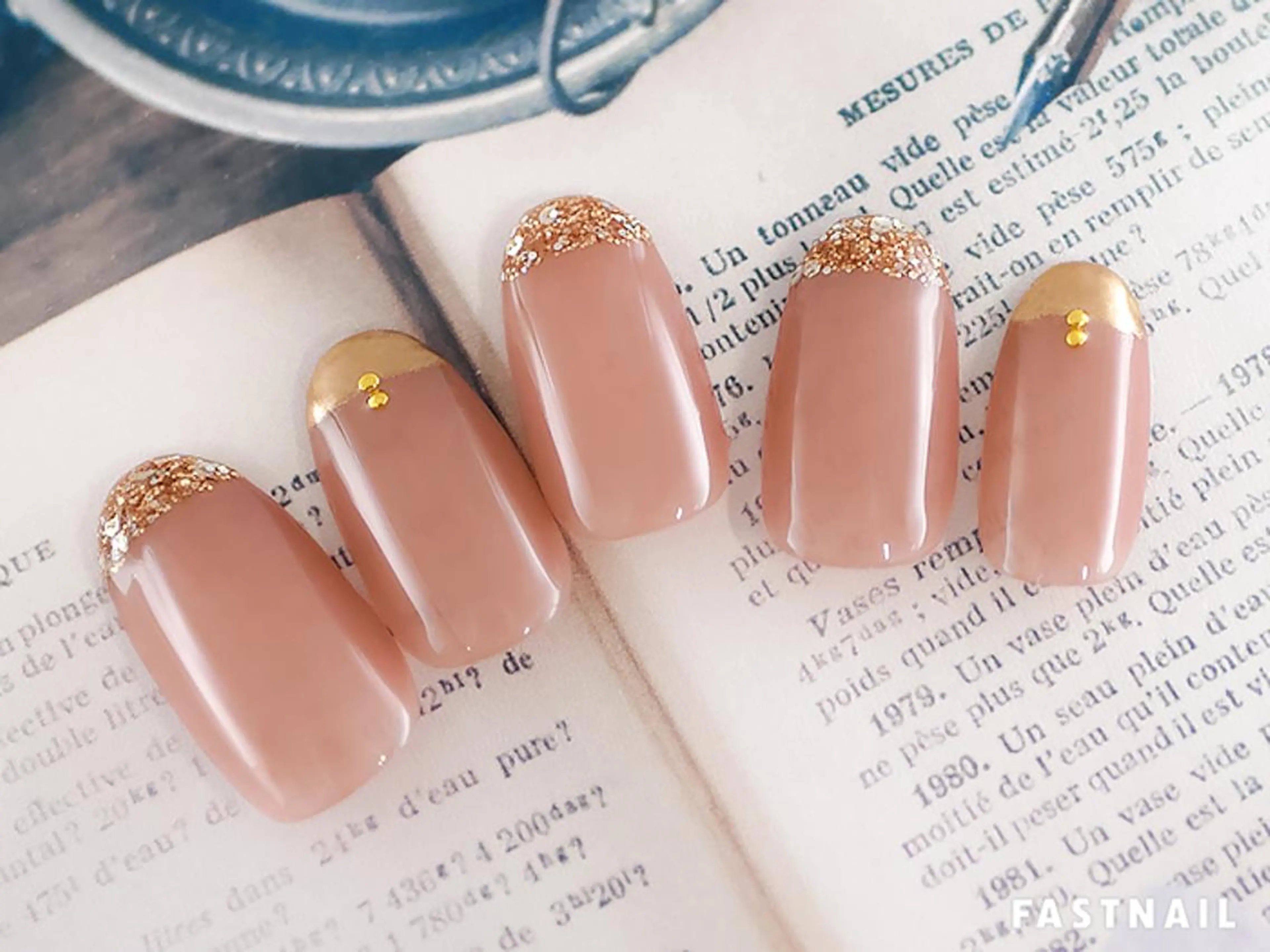 ネイル フレンチネイル ファストネイル ロコ 春日のネイルデザイン