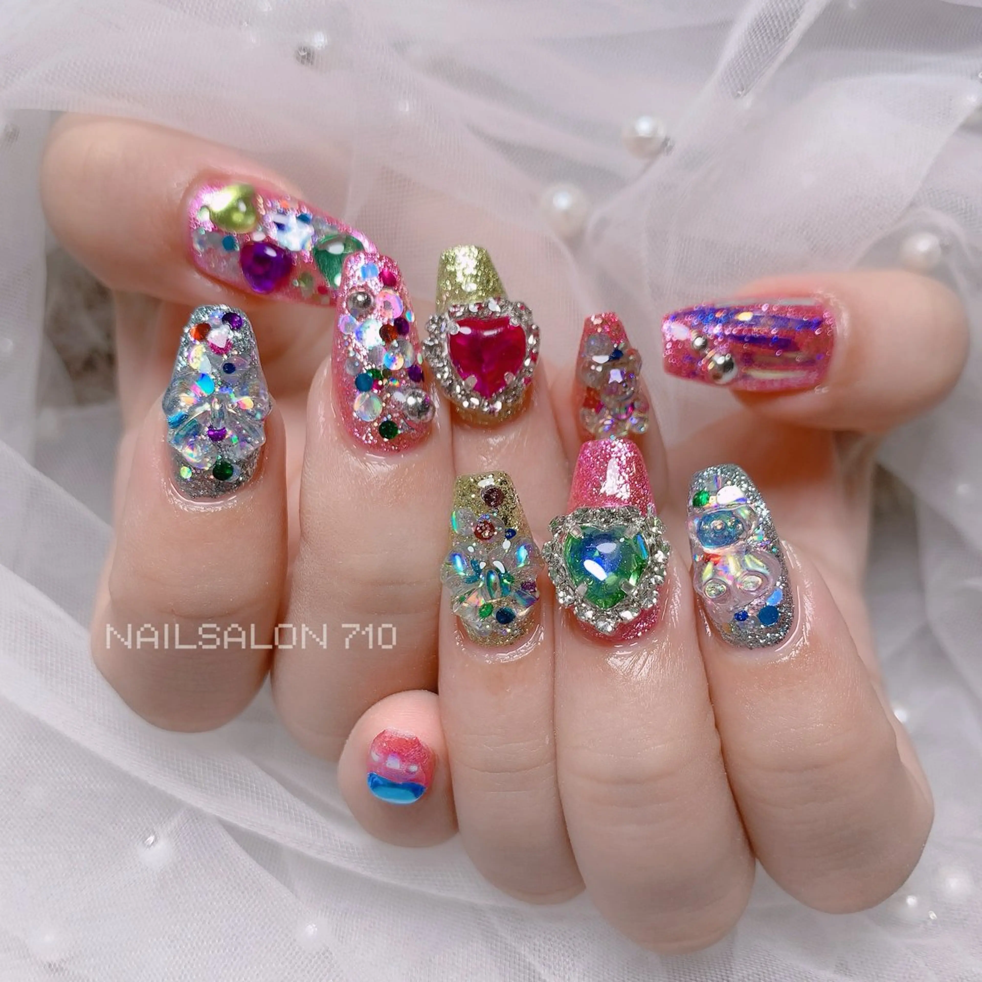 ネイル ハンドネイル フットネイル ナナイチゼロ I.Naoのネイルデザイン