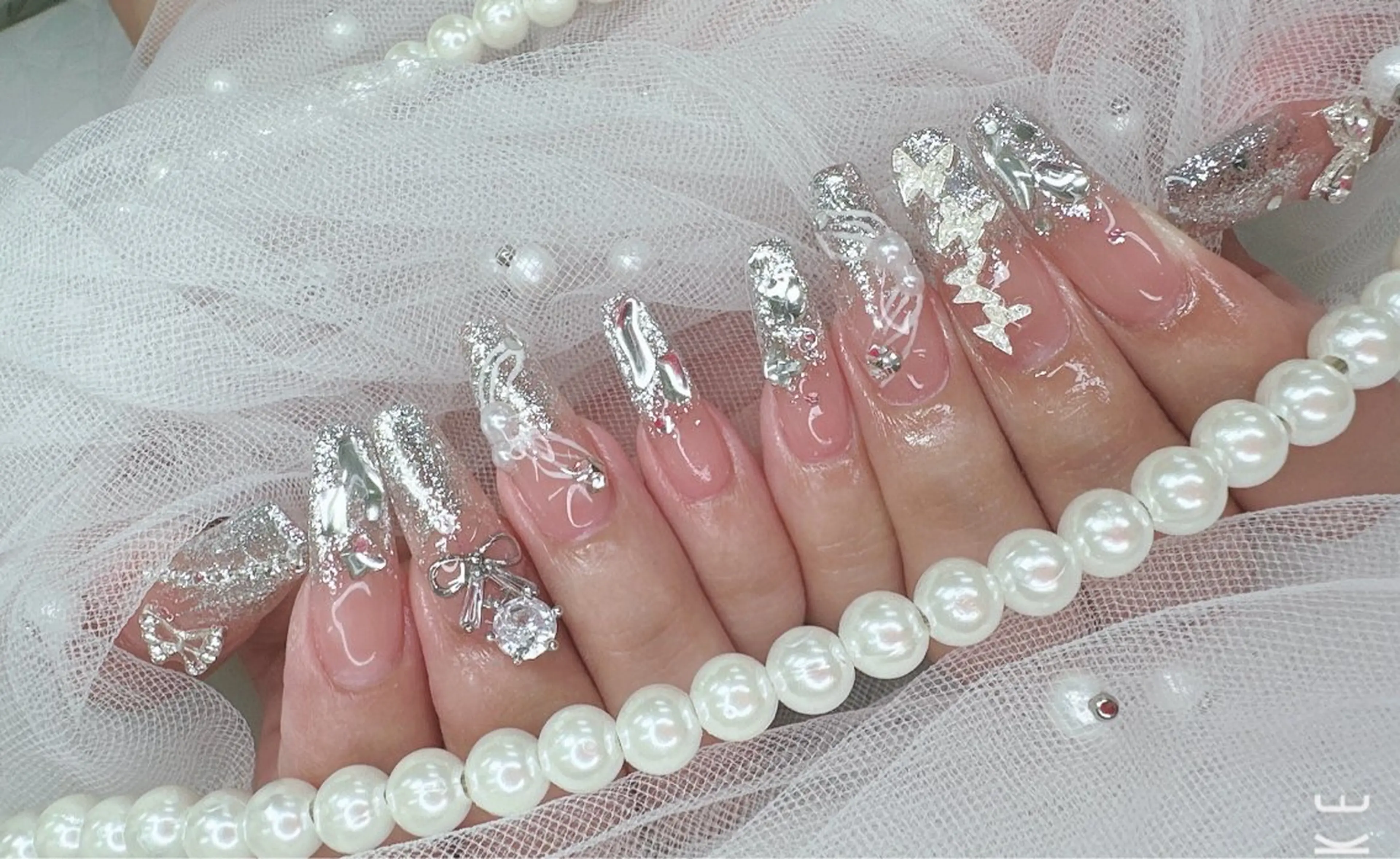 ネイル R nailsalon所属・R salonのネイルデザイン