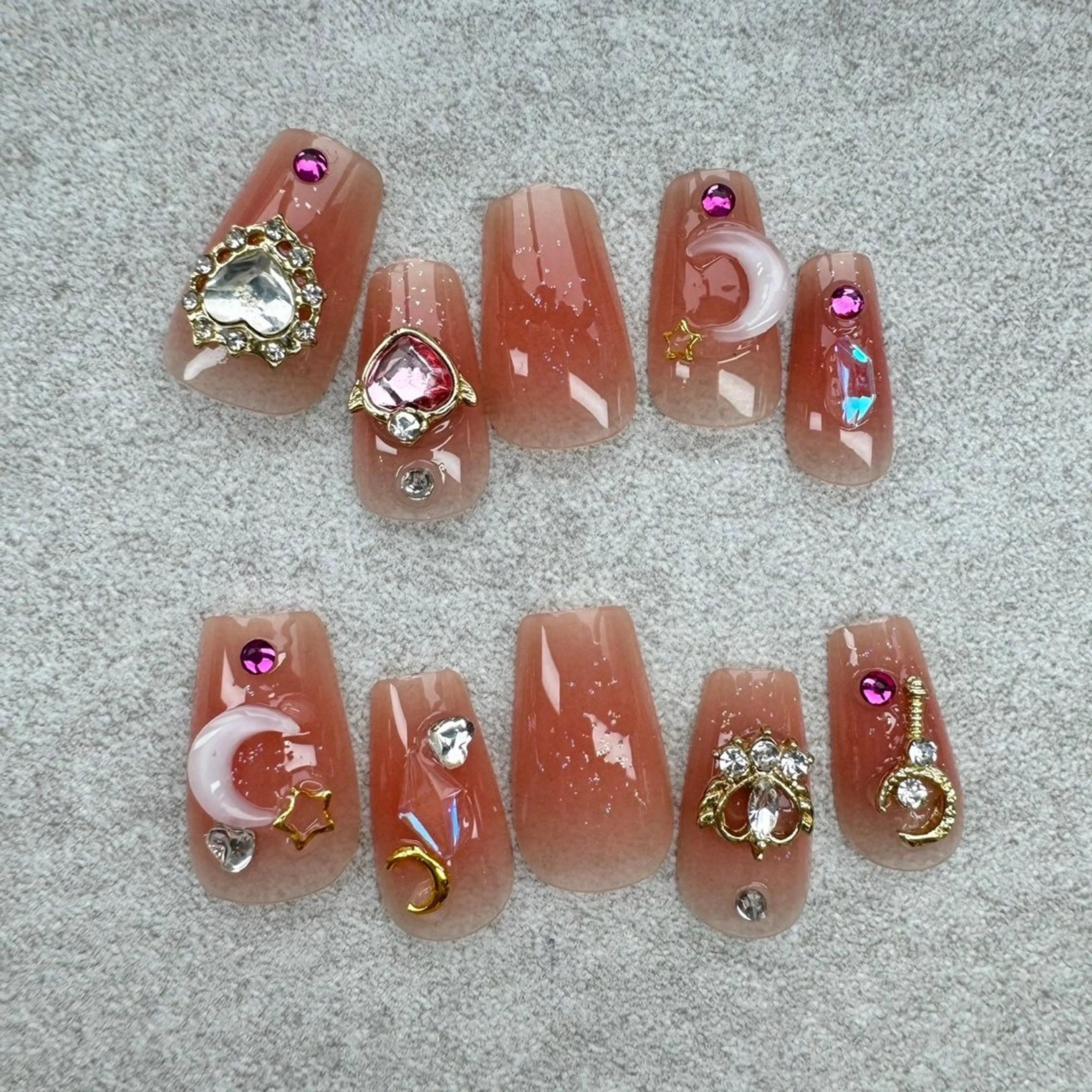 ネイル M&K　上田店所属・M&K 上田店の眉毛・アイブロウイメージ