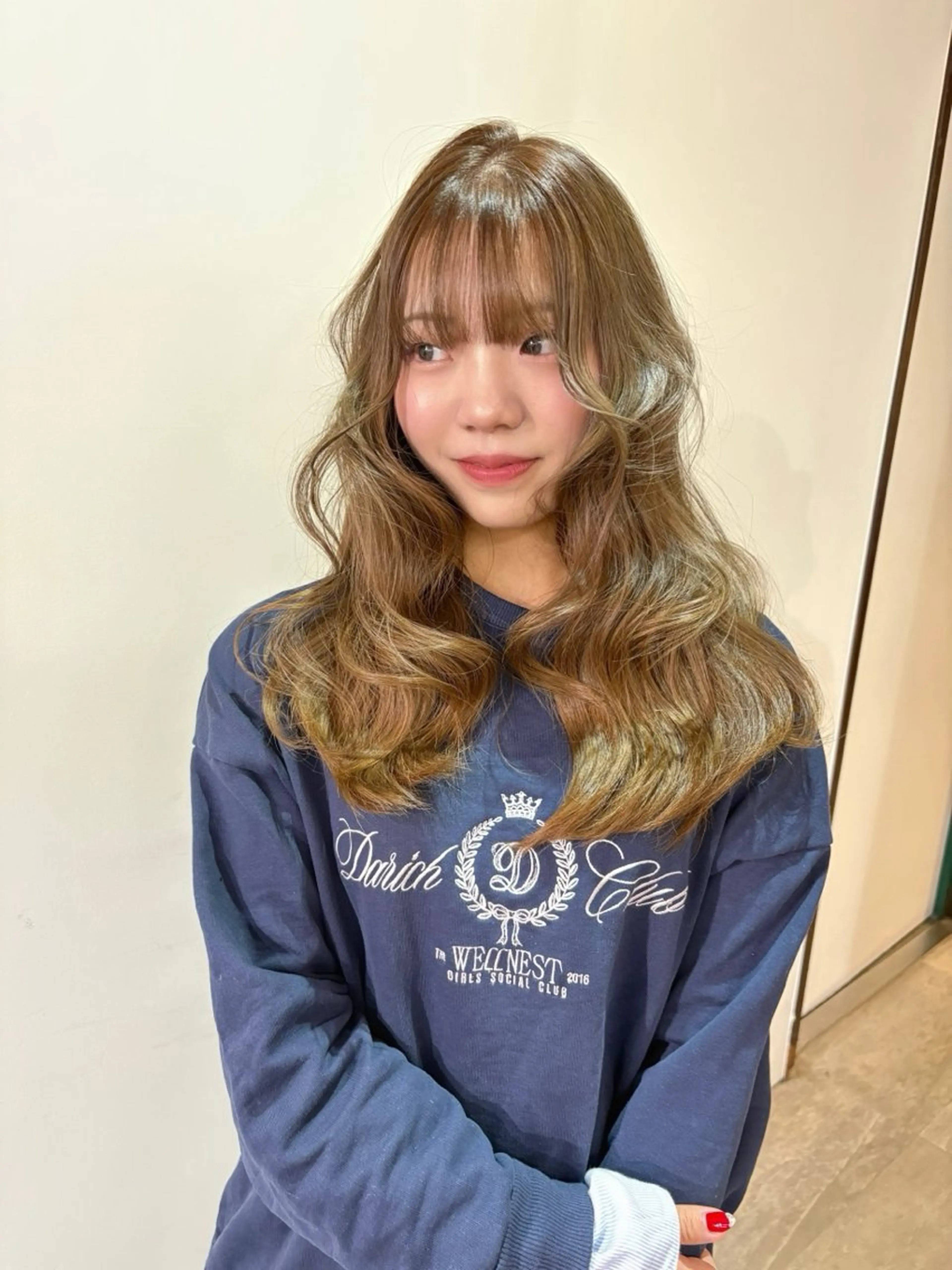 ロング カラー ベージュカラー ヘーゼル ヘアカラー Yuna/ブリーチ なしベージュのヘアスタイル