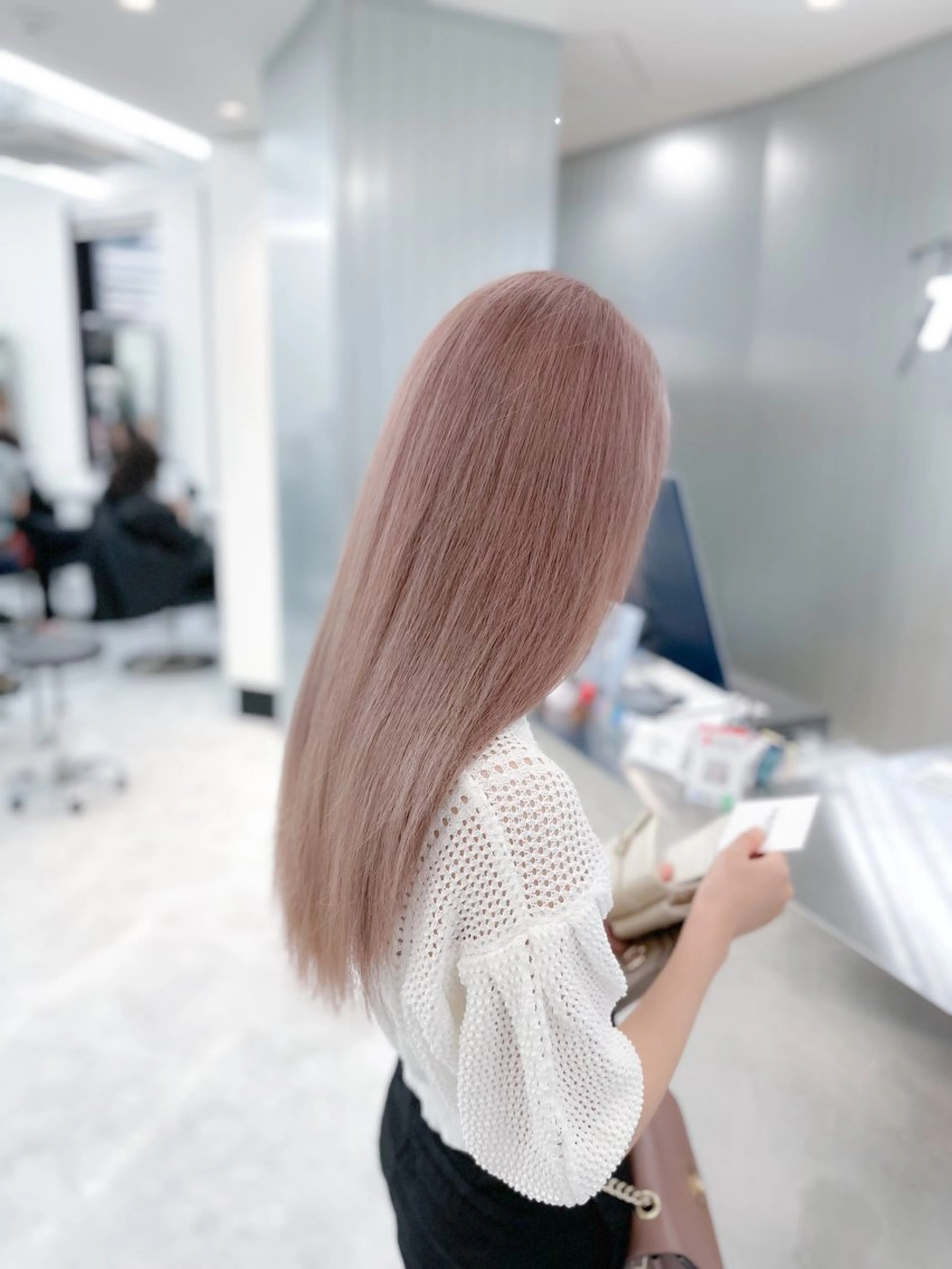 ロング カラー ヘアアレンジ 艶髪ハイトーン🫧 Kurehaのヘアスタイル