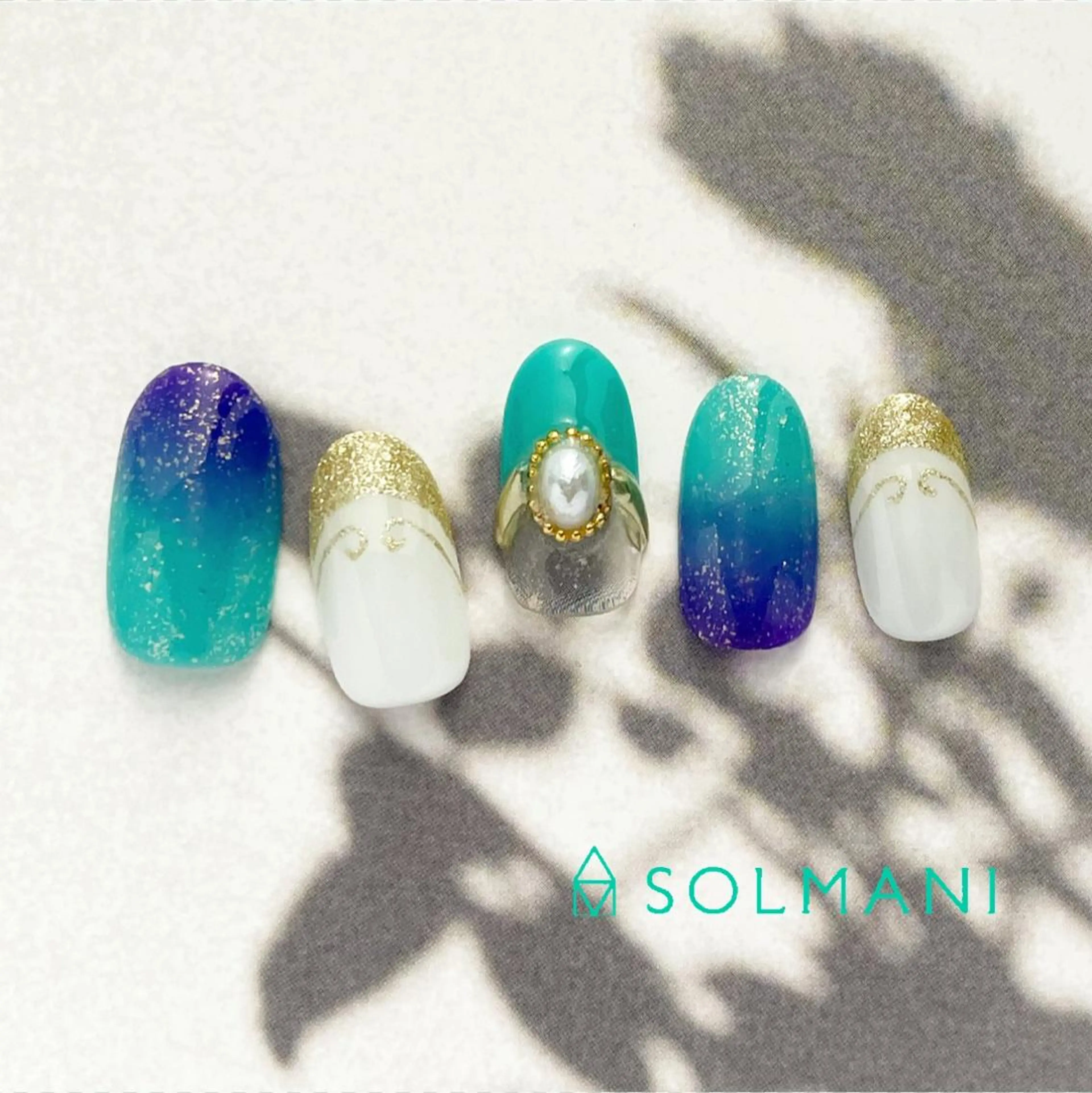 ネイル SOLMANI 予約担当のネイルデザイン