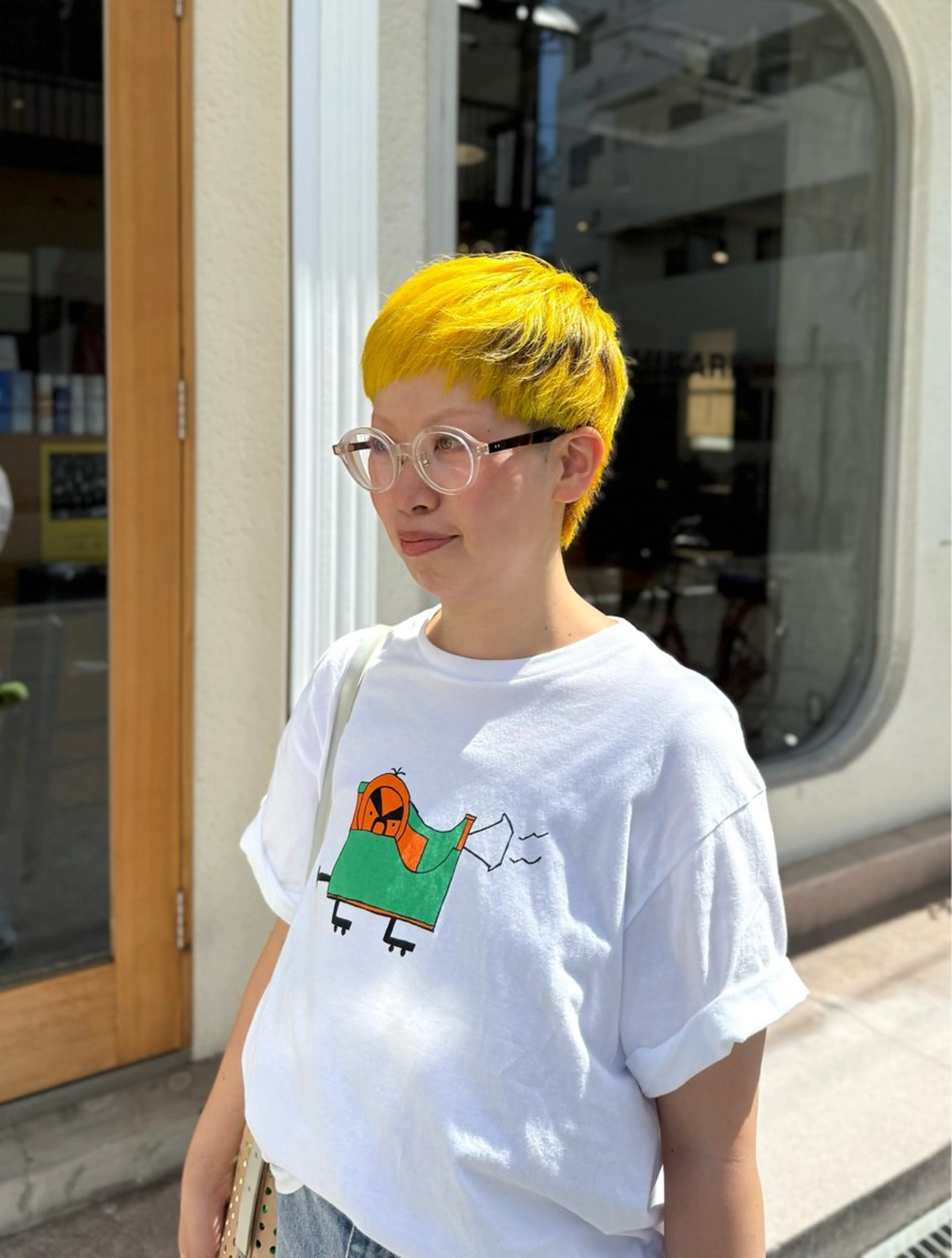 ショート カラー ブラウンカラー HIKARIS 相川所属・ウチダ ユウヤのヘアスタイル