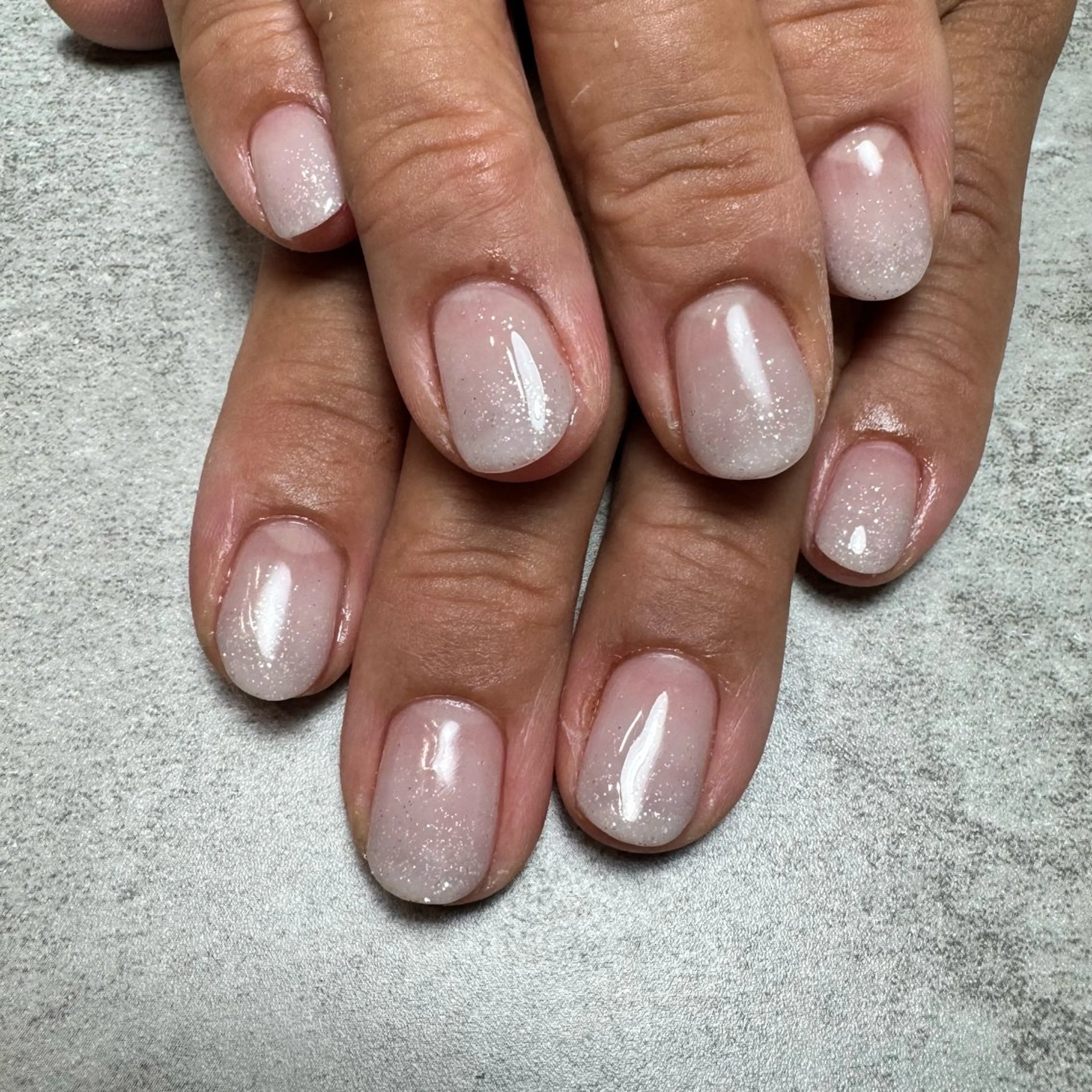 ネイル 長さ出し グラデーション ラメ(グリッター) ラメグラデーション ハンドネイル MATATABI. kumiのネイルデザイン