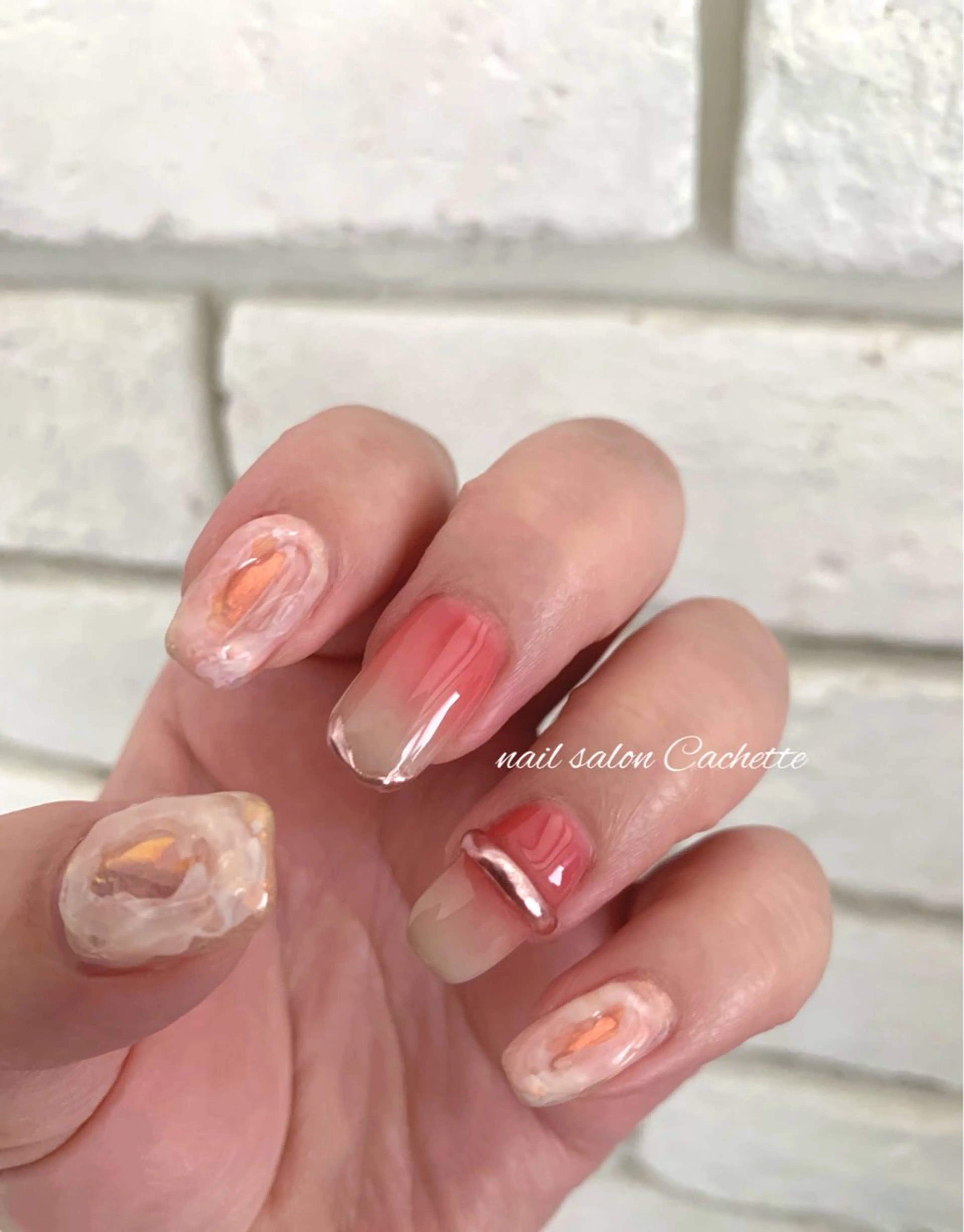 ネイル グラデーション ニュアンスネイル ピンク ✧Cachette✧ YUKARIのネイルデザイン