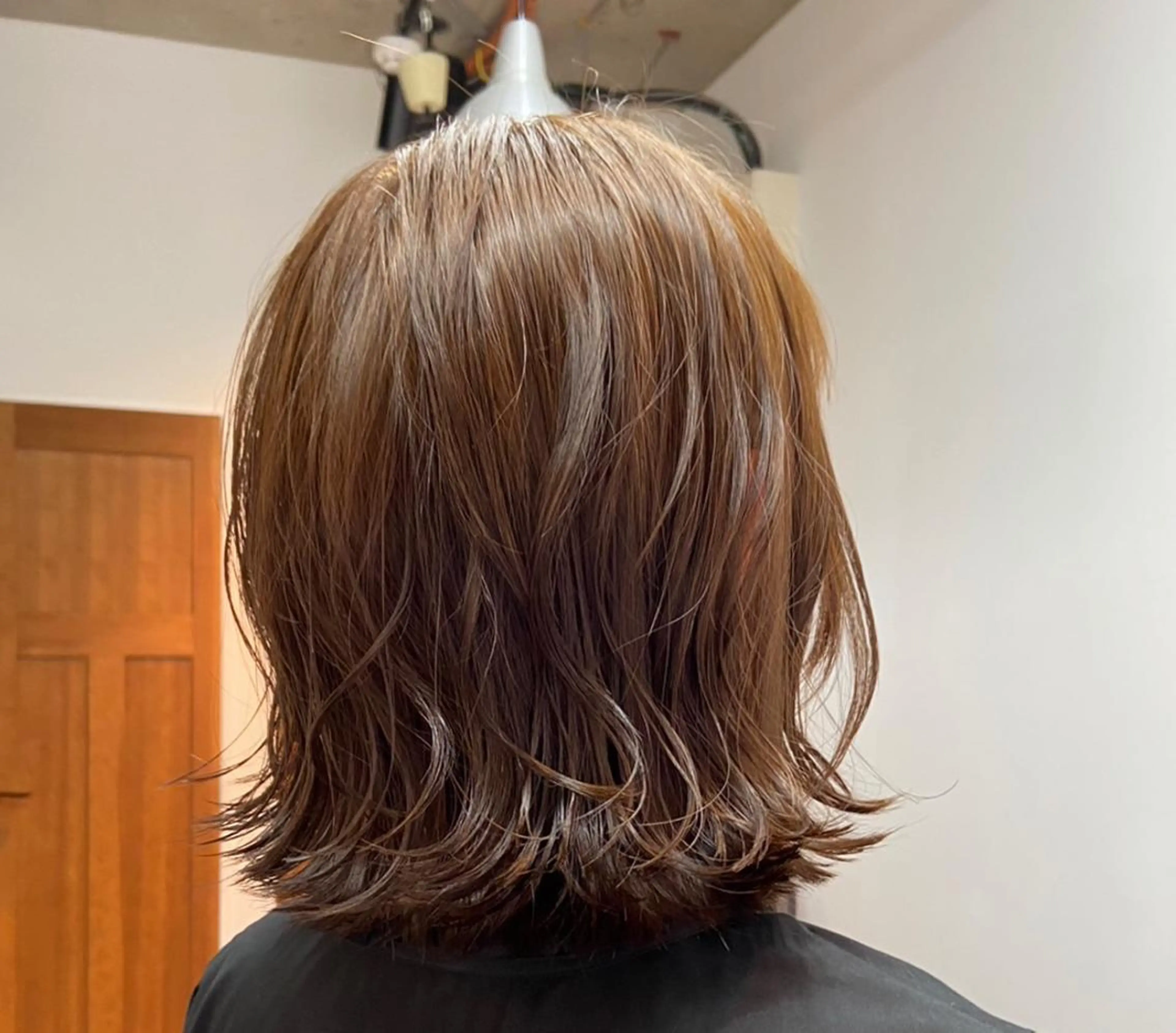 ミディアム カラー 外ハネヘア 安岡美咲✂︎ 艶カラー/髪質改善のヘアスタイル