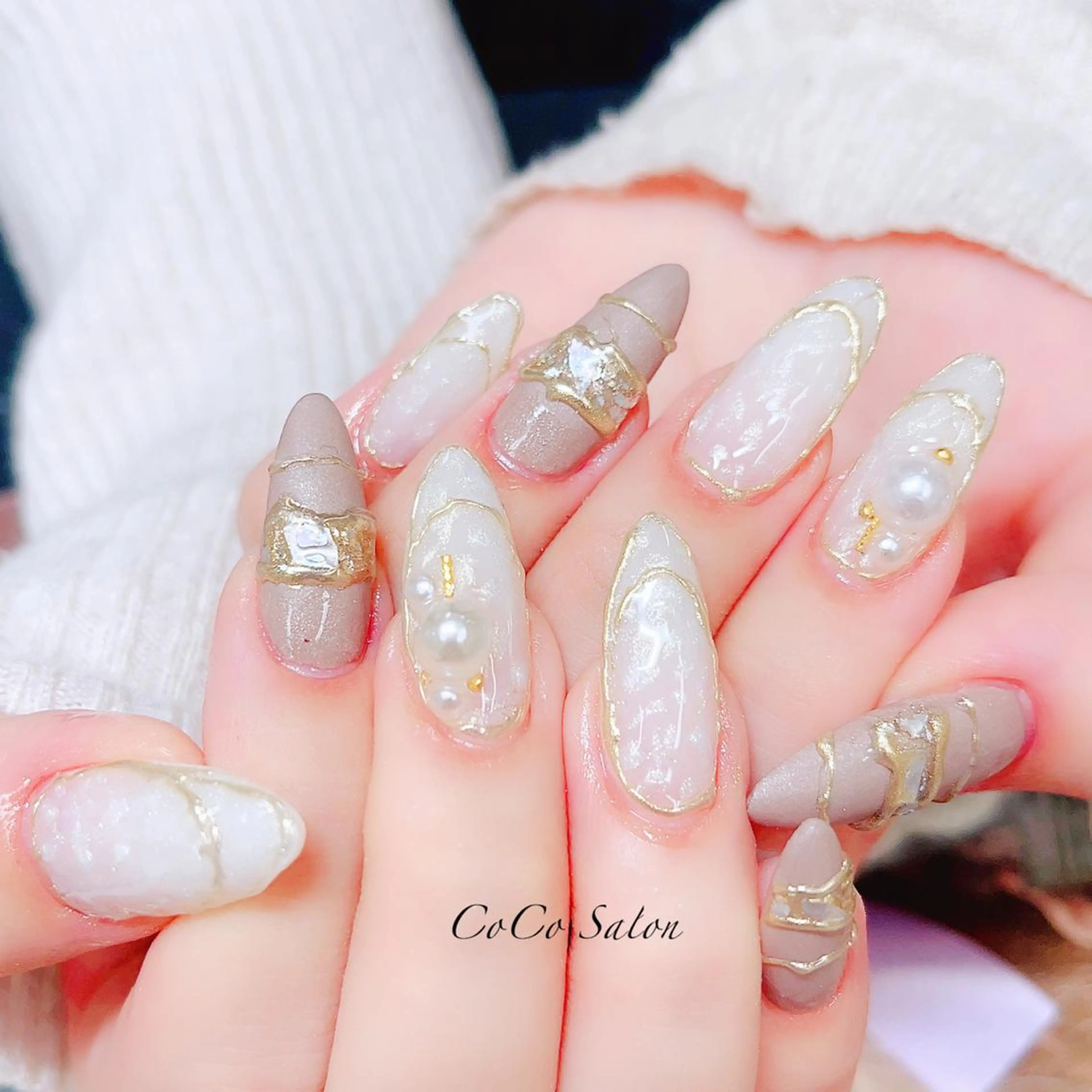 ネイル 長さ出し フレンチネイル ジェルネイル キラキラネイル 韓国ネイル ハンドネイル CoCoSalon ネイル/まつ毛予約のネイルデザイン