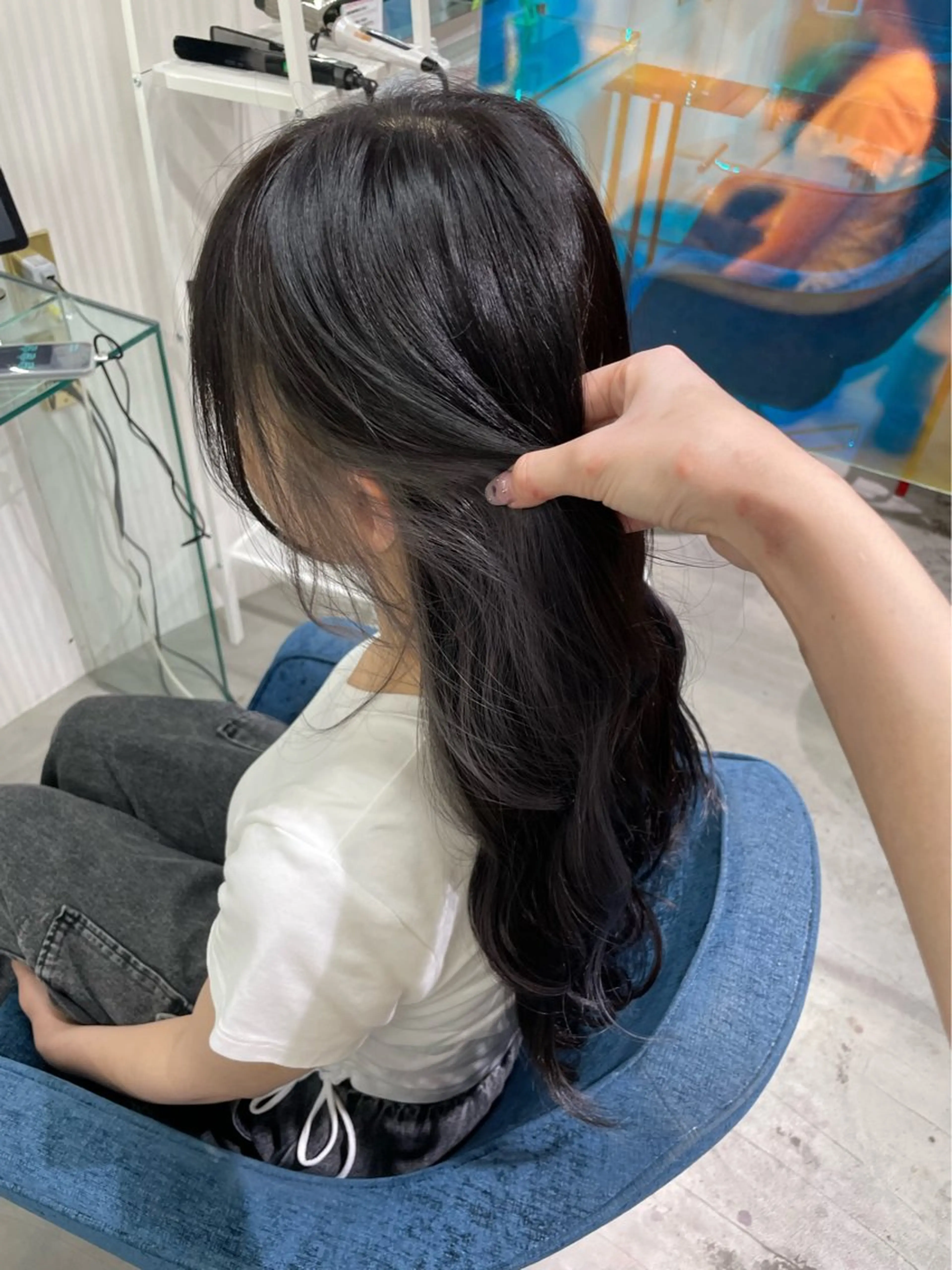 ロング カラー 黒髪 安井まゆ _Box mico.のヘアスタイル