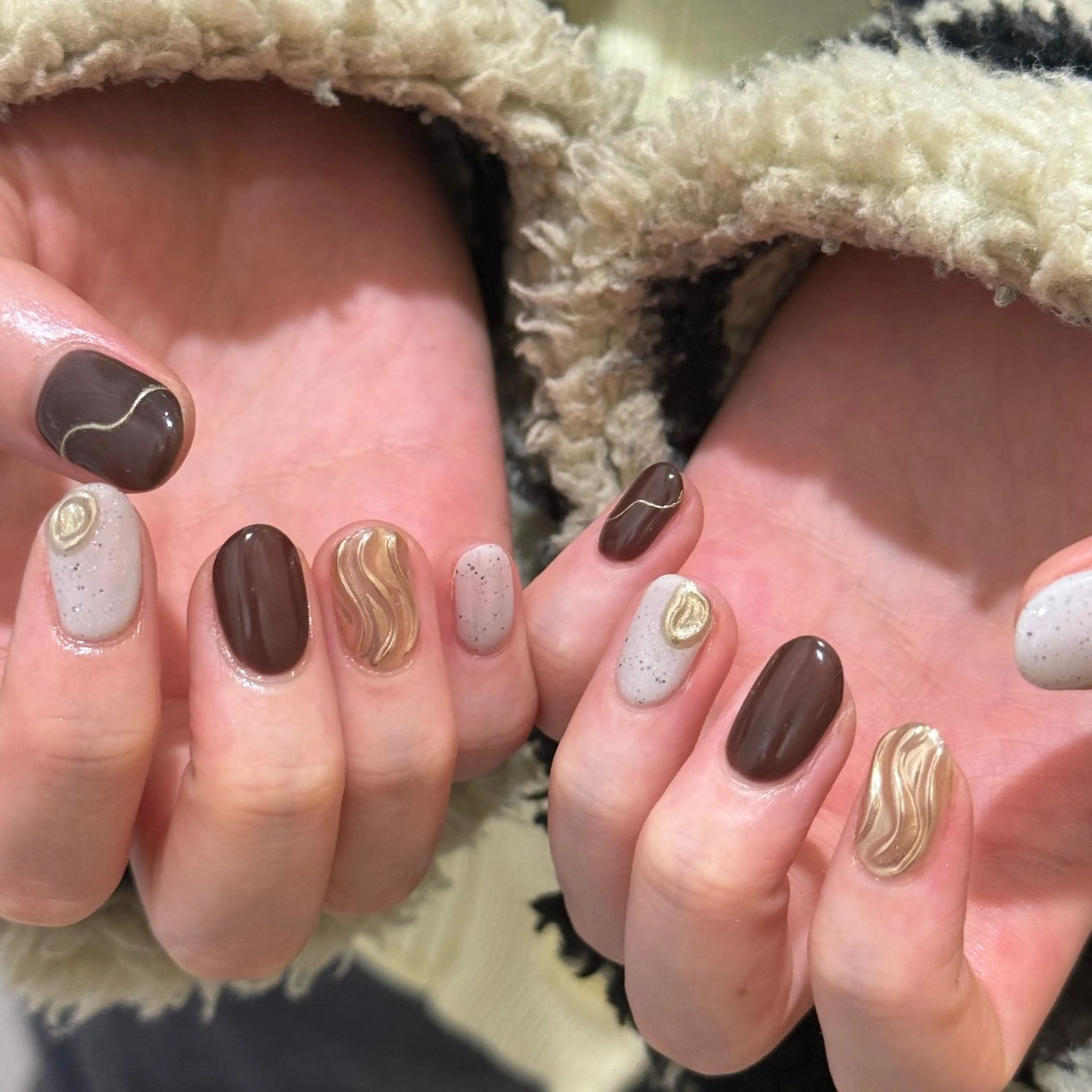 ネイル ハンドネイル フットネイル ハンドケア ニュアンスネイル 💅🏻yuuiのネイルデザイン