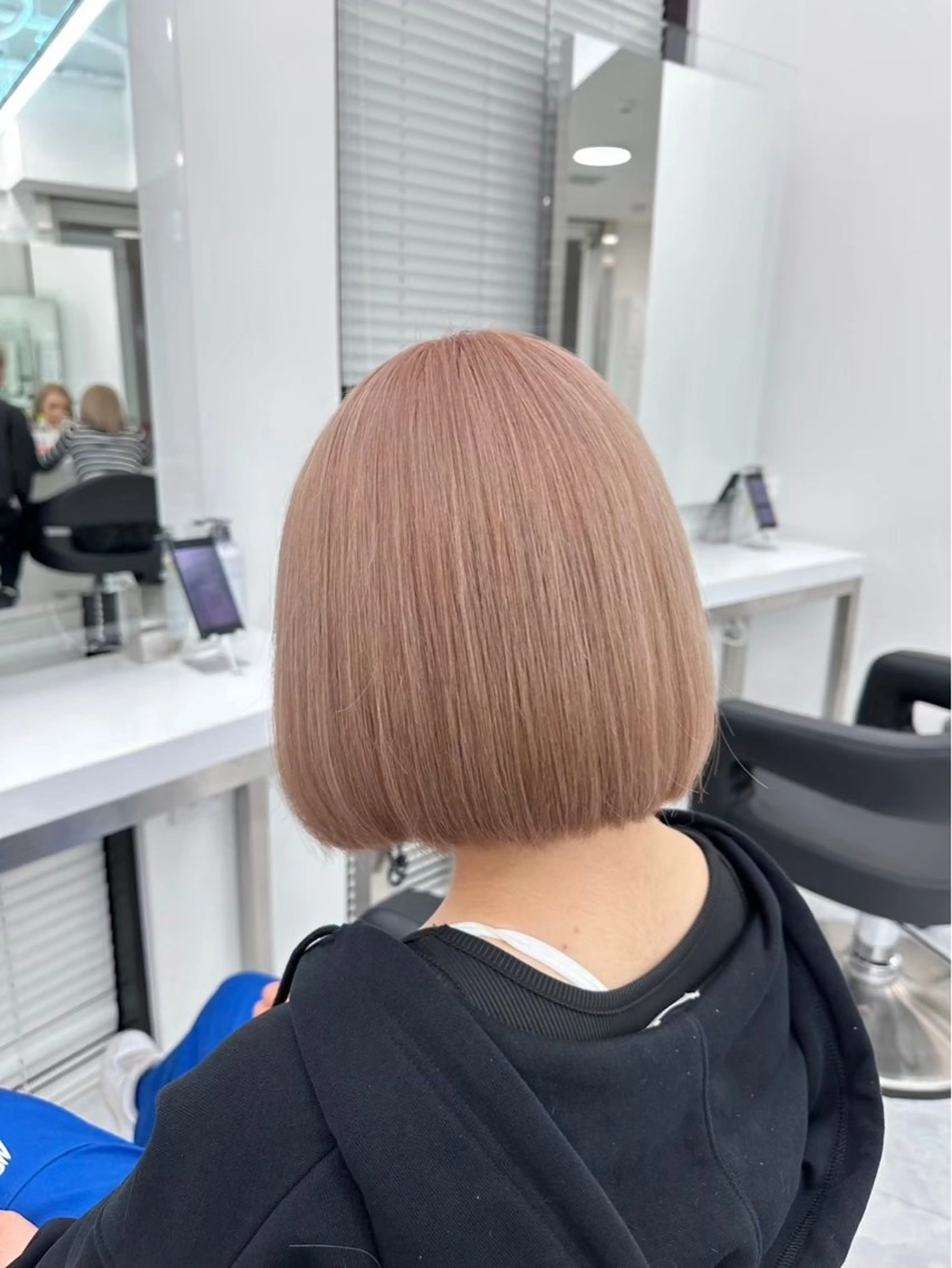 ショート カラー kazuki🍑韓国 トレンド暖色🫗のヘアスタイル