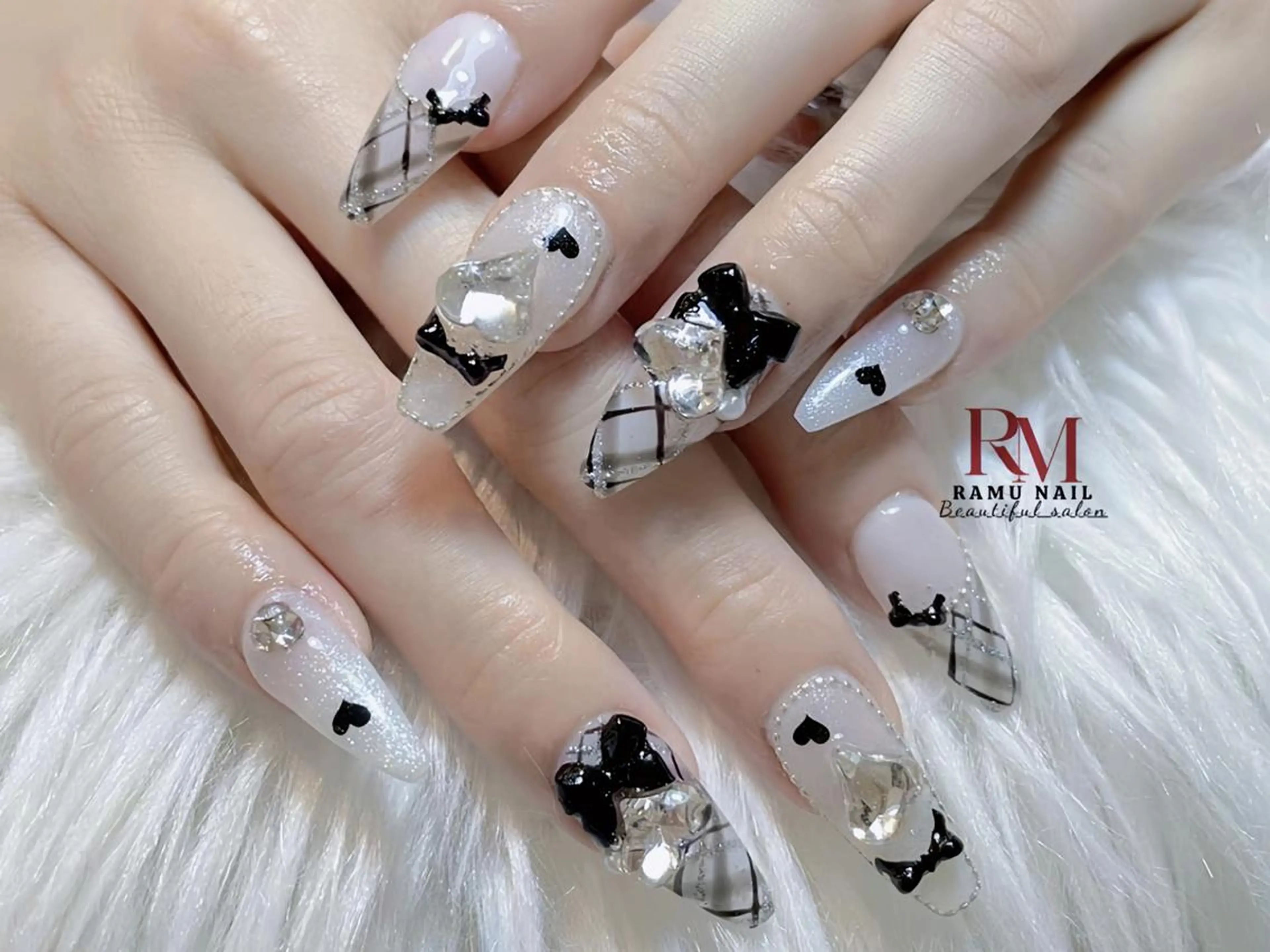 ネイル フレンチネイル 韓国ネイル シンプルネイル ネイルチップ ワンホンネイル ハンドネイル RAMU_Nail 池袋店のネイルデザイン