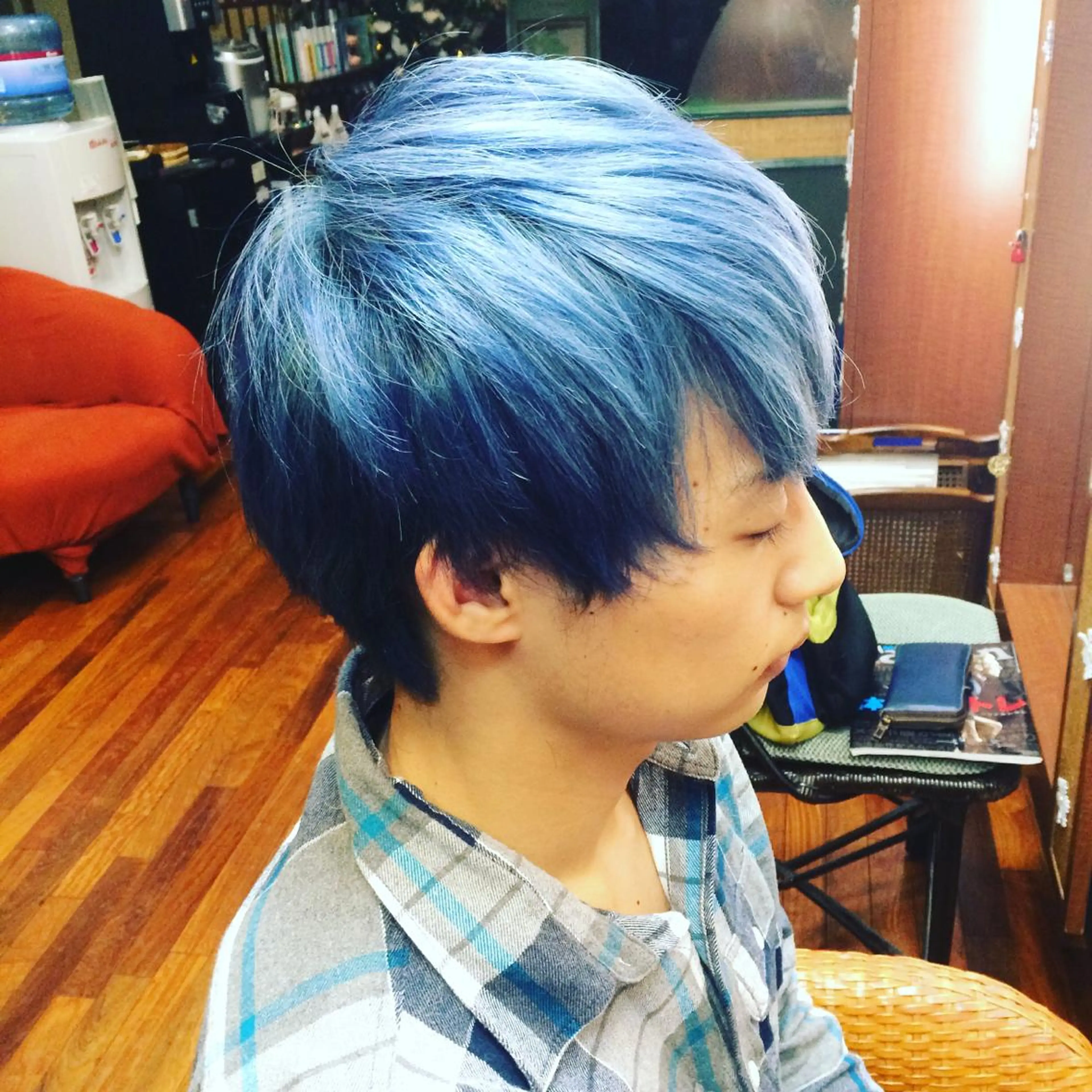カラー アッシュ ブルーカラー ブルーアッシュ PANOLA所属・加藤 理沙のヘアスタイル