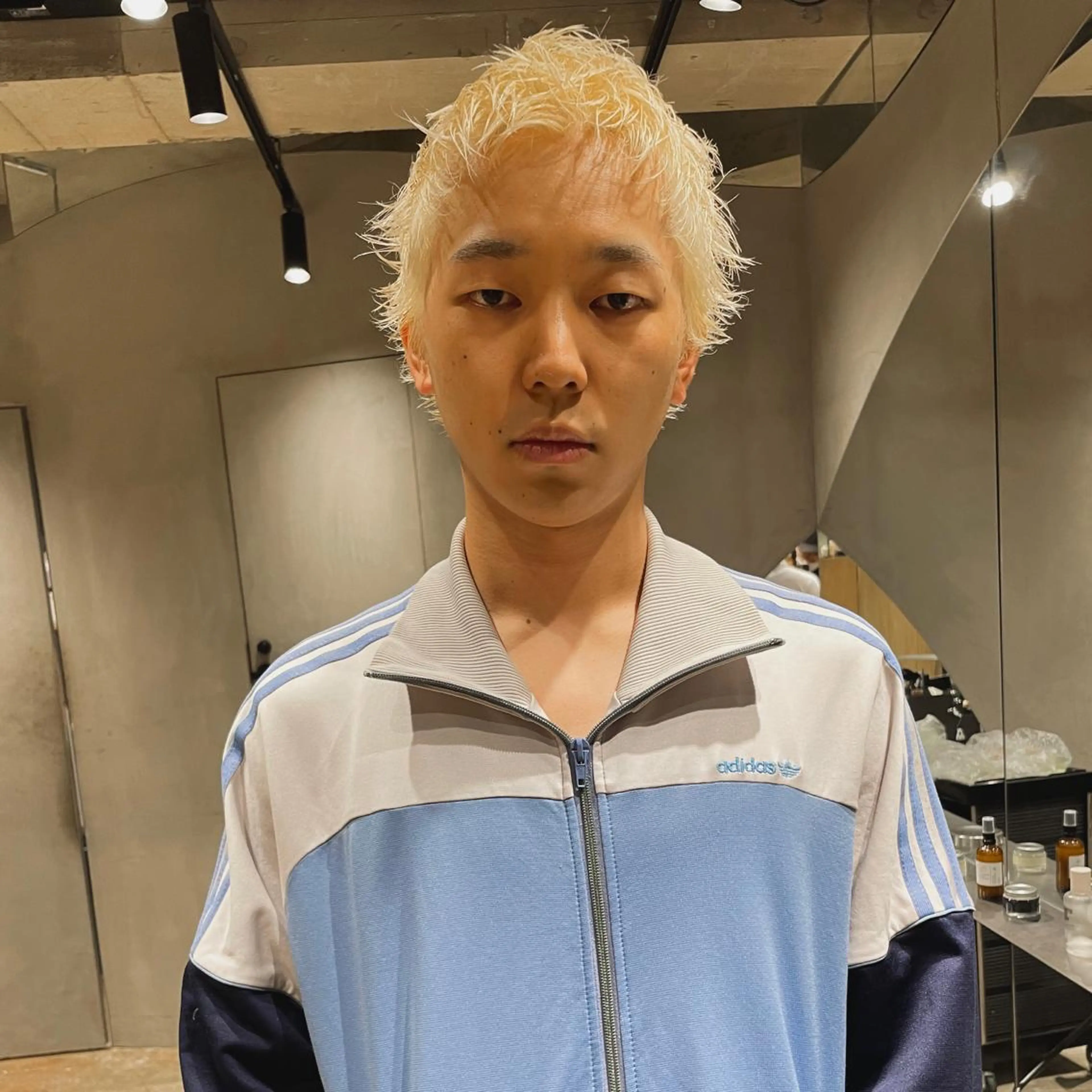ショート カラー メンズ ショートボブ ショートレイヤー メンズブリーチ フェードカット メンズハイライト カット ヘアカラー 🌈圧倒的デザイン パーマ　関和希のヘアスタイル