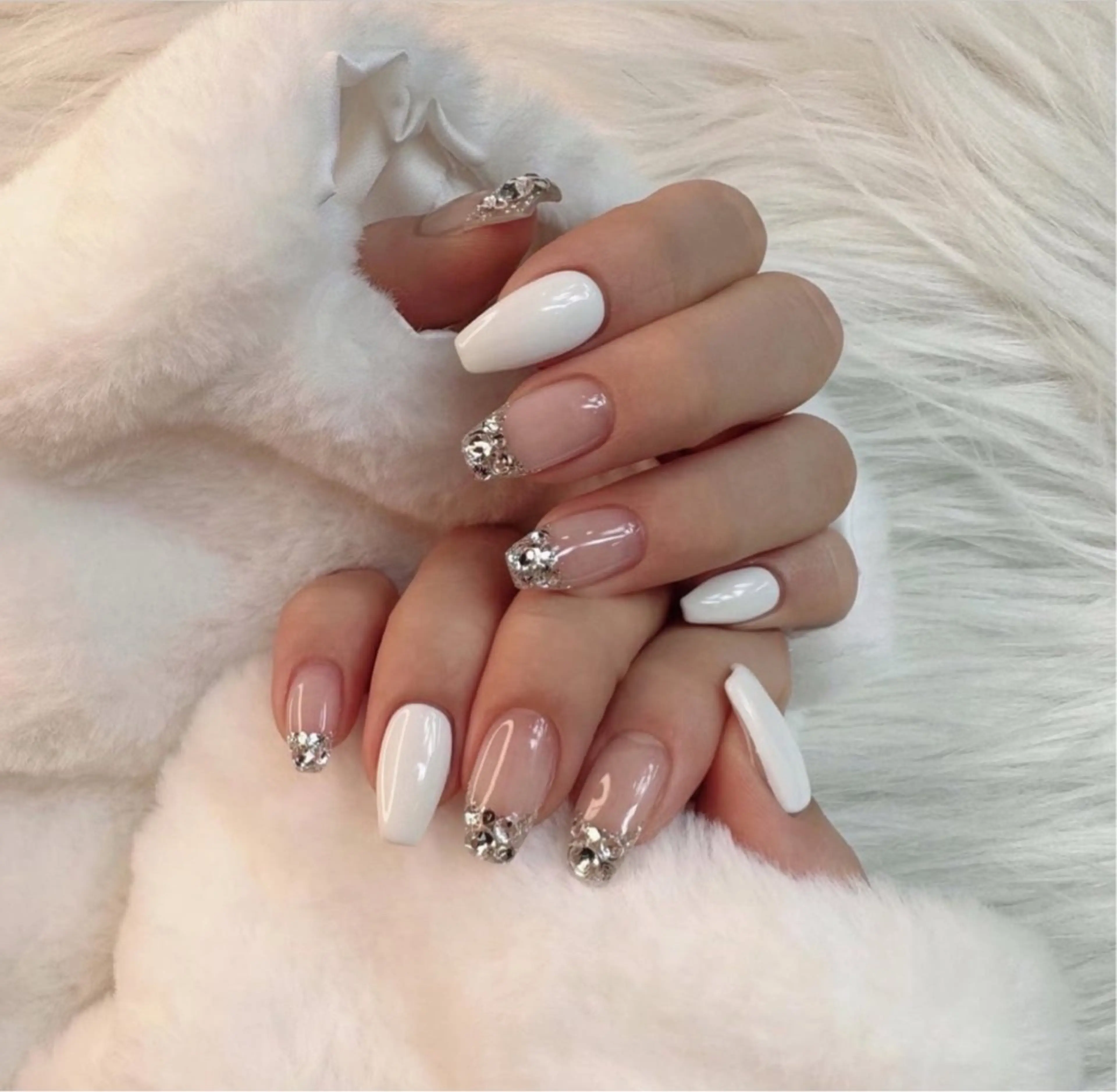 ネイル アニマル柄 オーロラネイル チークネイル フラッシュネイル ジェルネイル ハンドネイル T.A Nail Salon所属・Lyna Nail のネイルデザイン