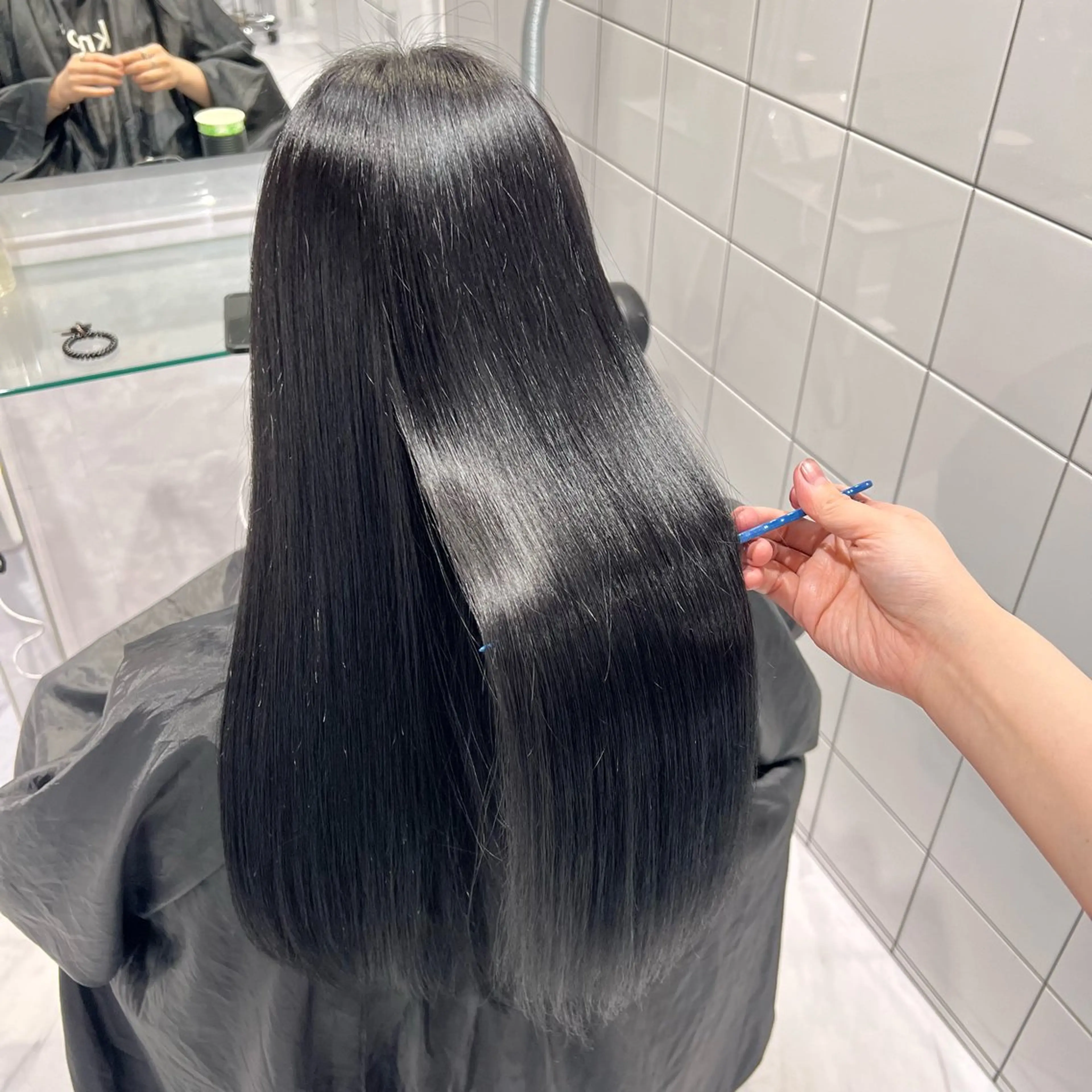 ロング ヘアアレンジ ボブ くせ毛 髪質改善 縮毛矯正 トリートメント カット 縮毛矯正 トリートメント 🦋重くない暗髪🦋 Hana🦋のヘアスタイル