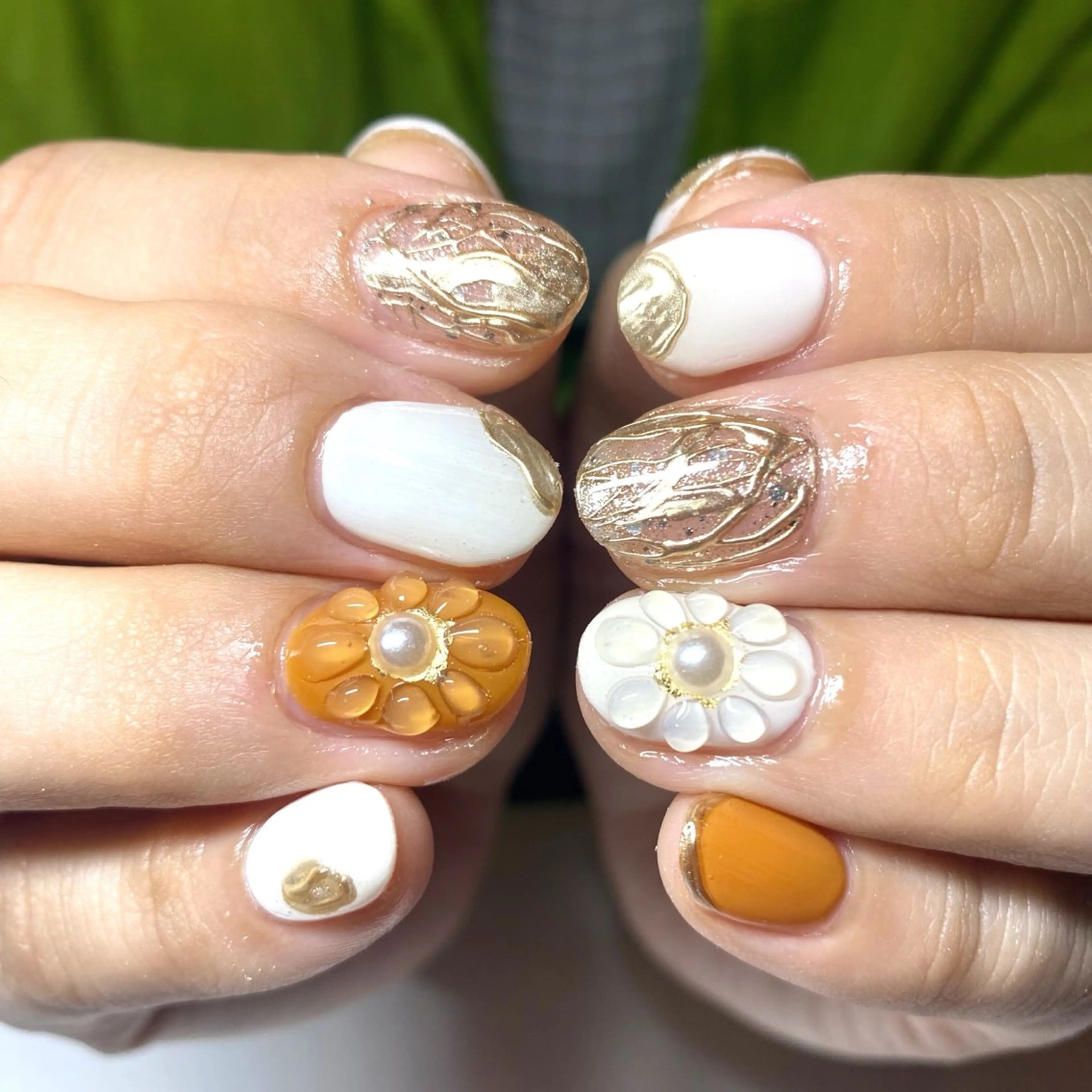 ネイル フラワーネイル ミラーネイル ハンドネイル Nails VINATIのネイルデザイン