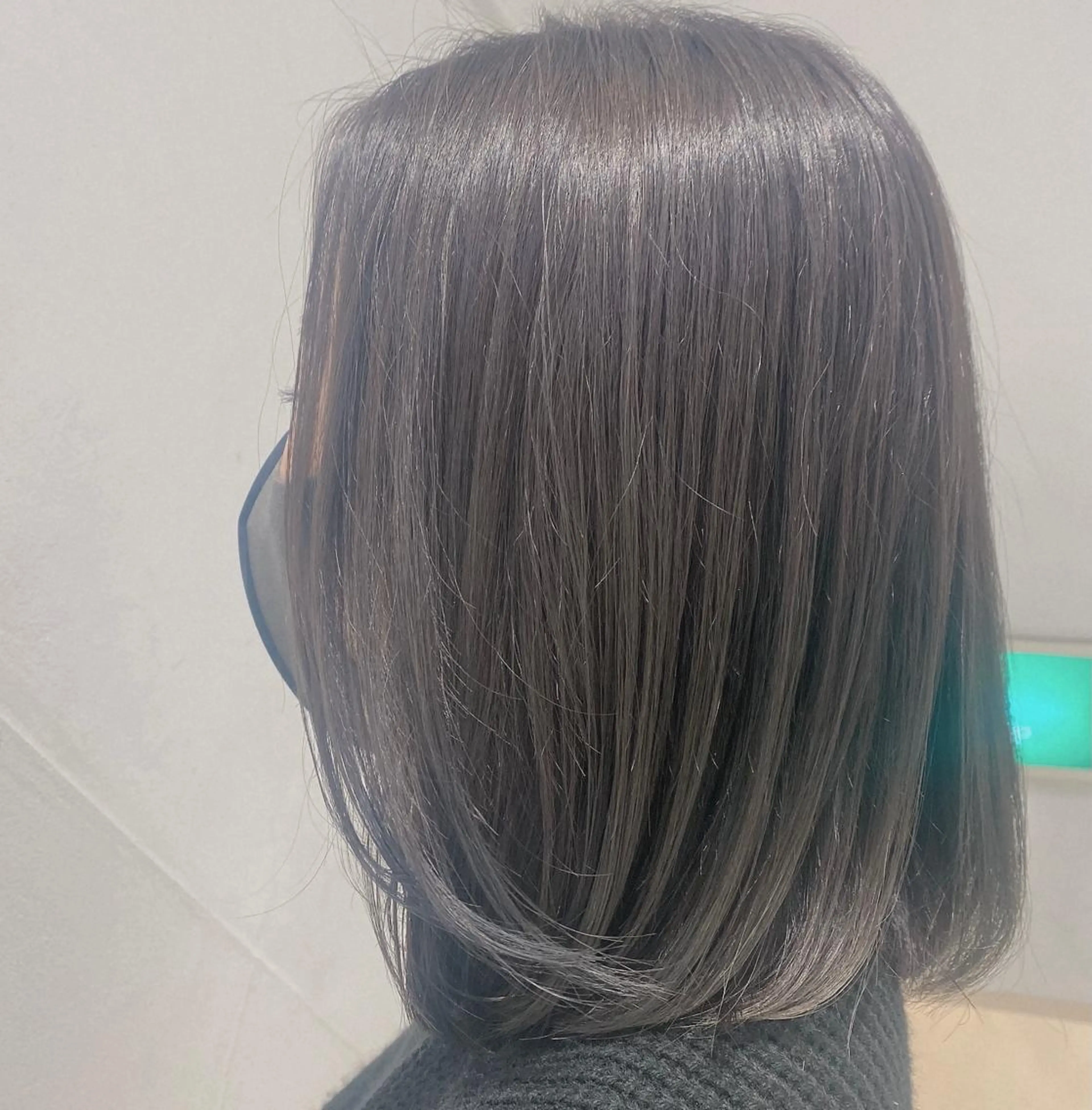 セミロング カラー アッシュ オレンジ ✨くびれスタイル✨️ 戸嶋穂乃香のヘアスタイル