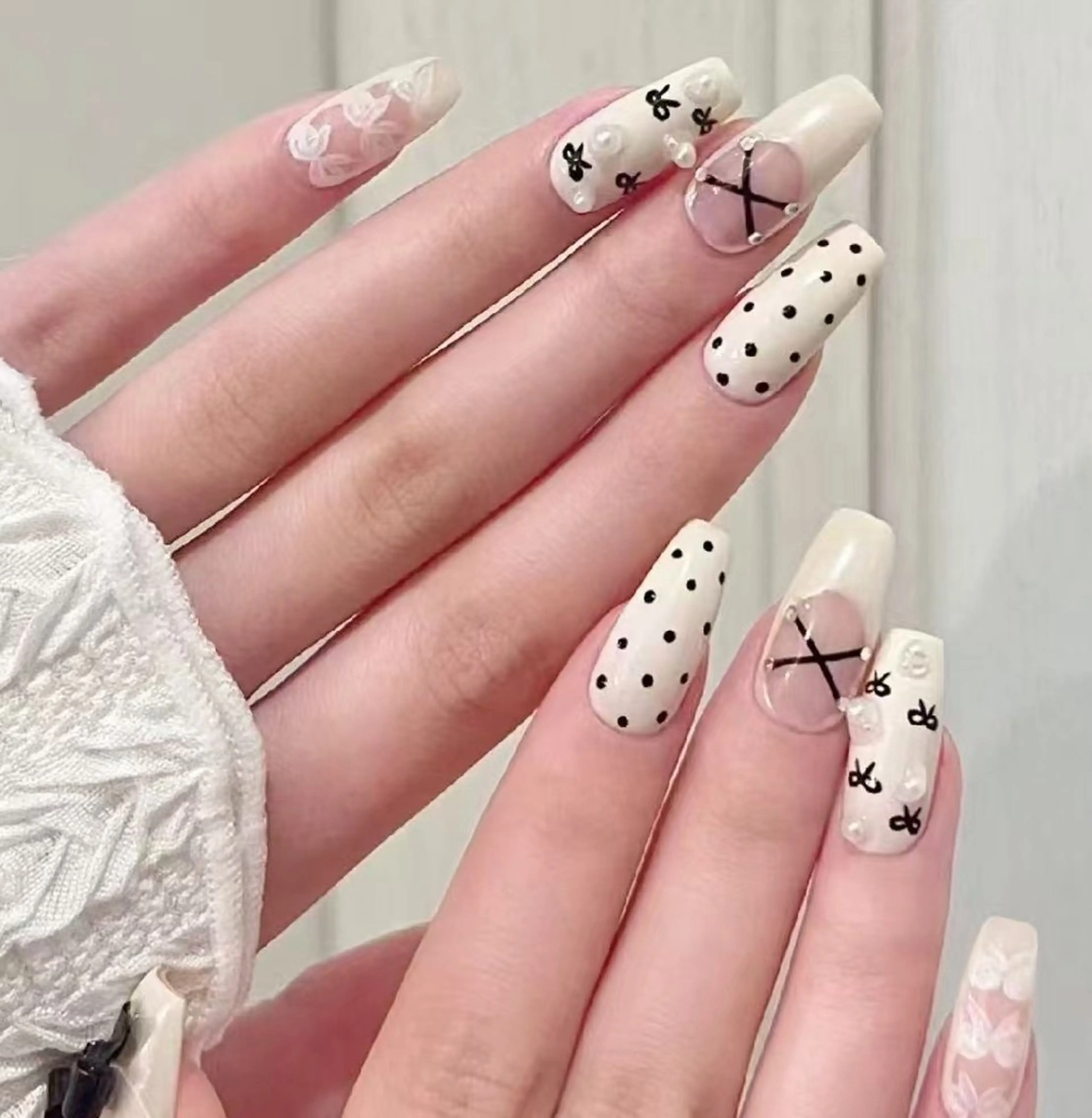 ネイル オーロラネイル フラワーネイル フットネイル フレンチネイル ジェルネイル ハンドネイル BabyYouMi nailのネイルデザイン