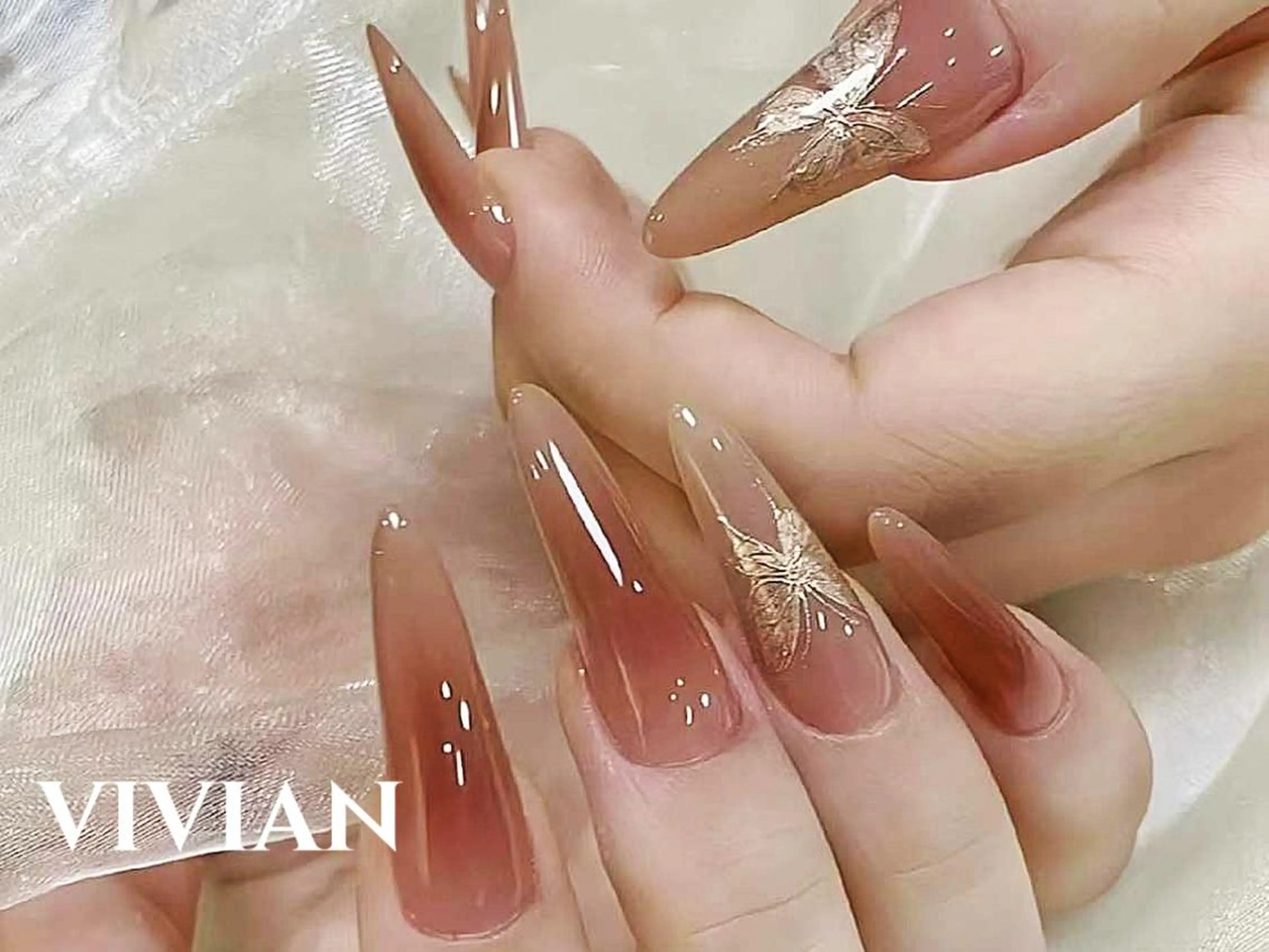 ネイル VIVIAN リサのネイルデザイン