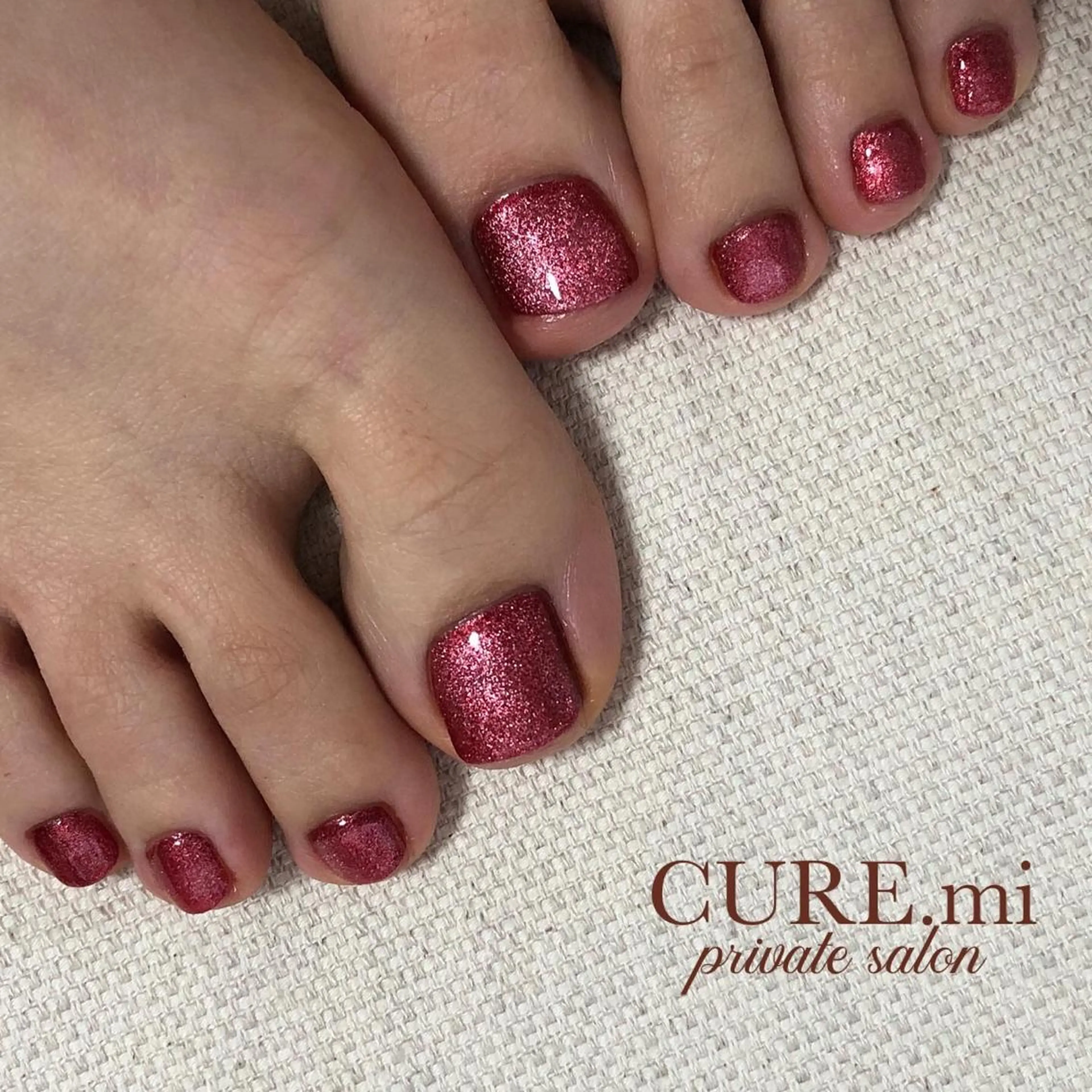 ネイル フットネイル マグネットネイル ワンカラーネイル 赤色 フットネイル 伊藤 美香のその他イメージ