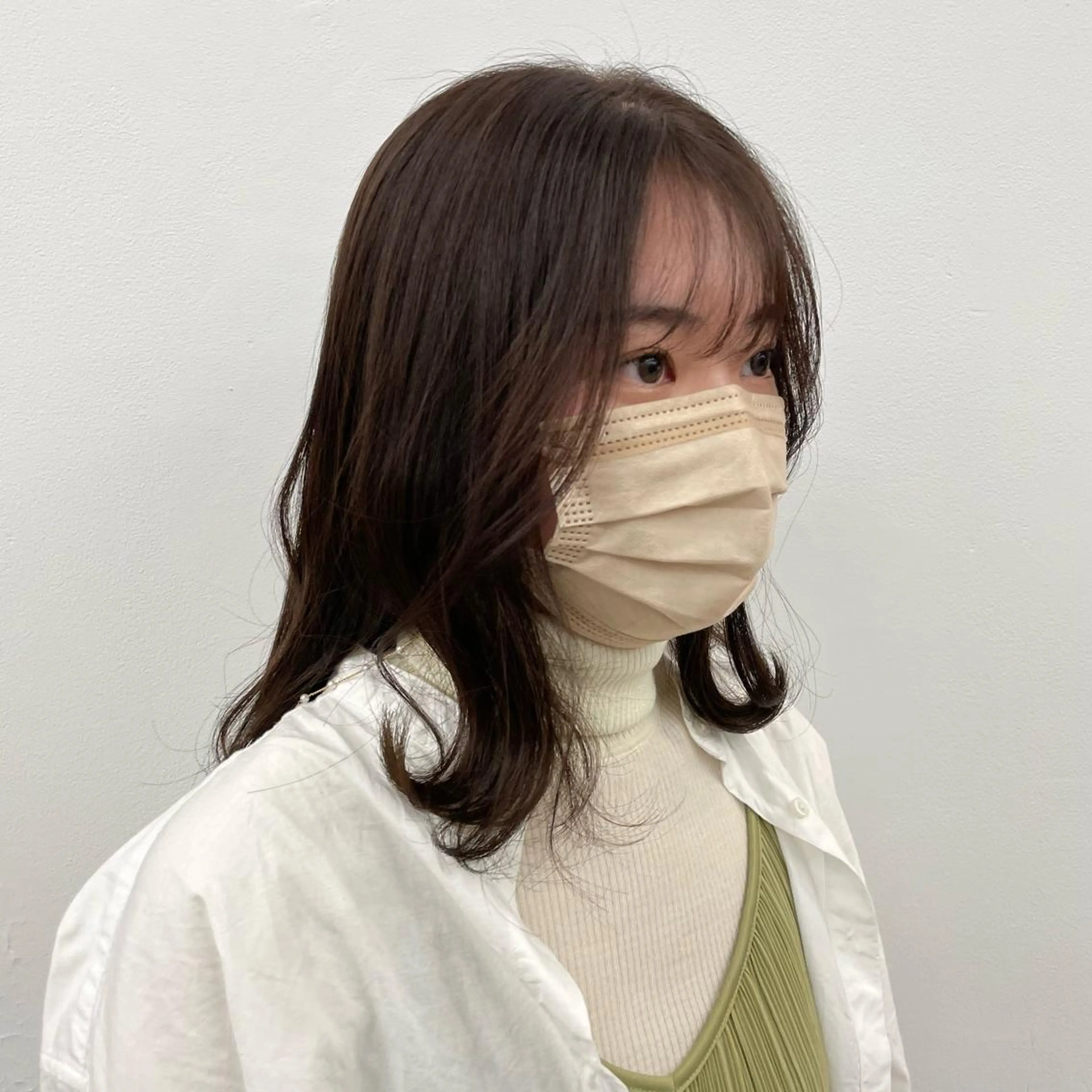 ミディアム カラー ベージュカラー ブリーチ ブリーチなしカラー オリーブベージュ カット ヘアカラー トリートメント デジパモデル/ SAKIのヘアスタイル