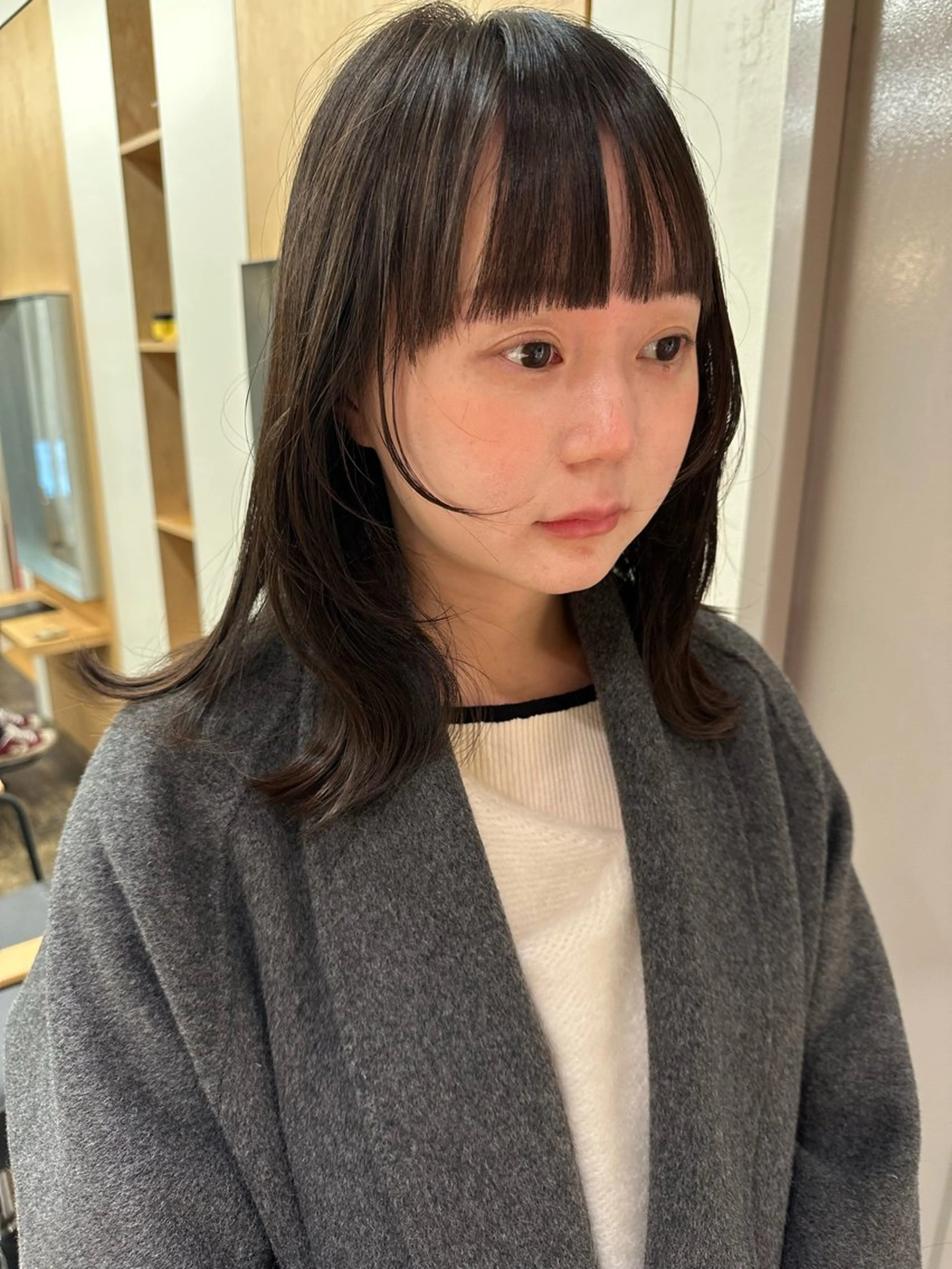 ミディアム カット ヘアカラー トリートメント yupi🐈‍⬛ ベージュ/レイヤーのヘアスタイル